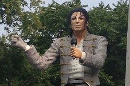 Michael Jackson Statue Taken Down By Fulham At Craven Cottage Bleacher Report Latest News Videos And Highlights
