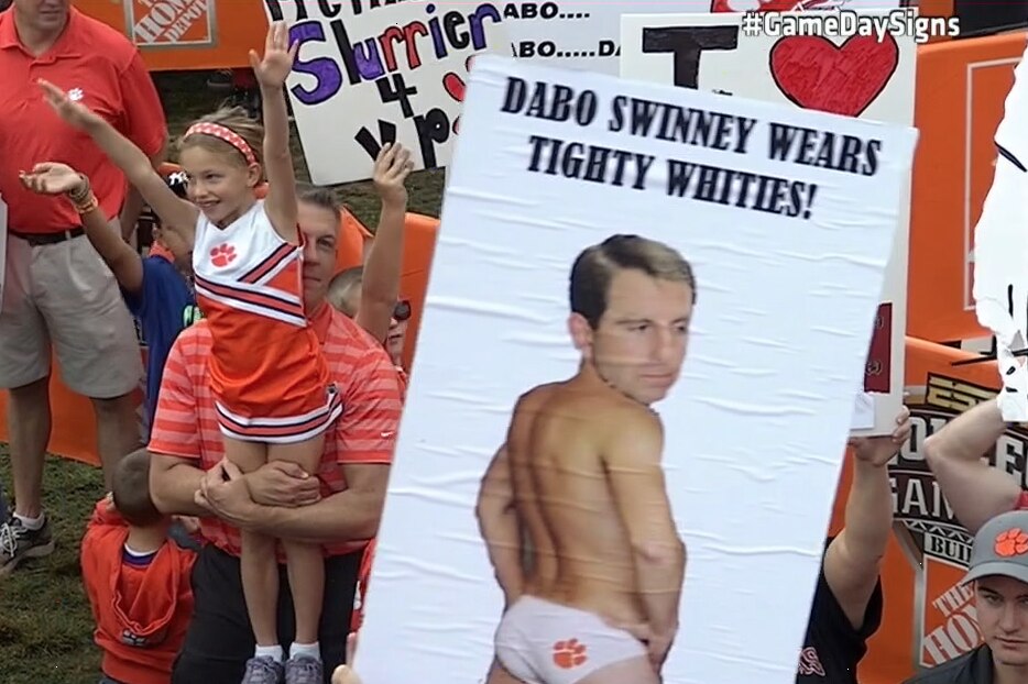 Best Signs From Espn S College Gameday Week 8 Bleacher Report Latest News Videos And Highlights
