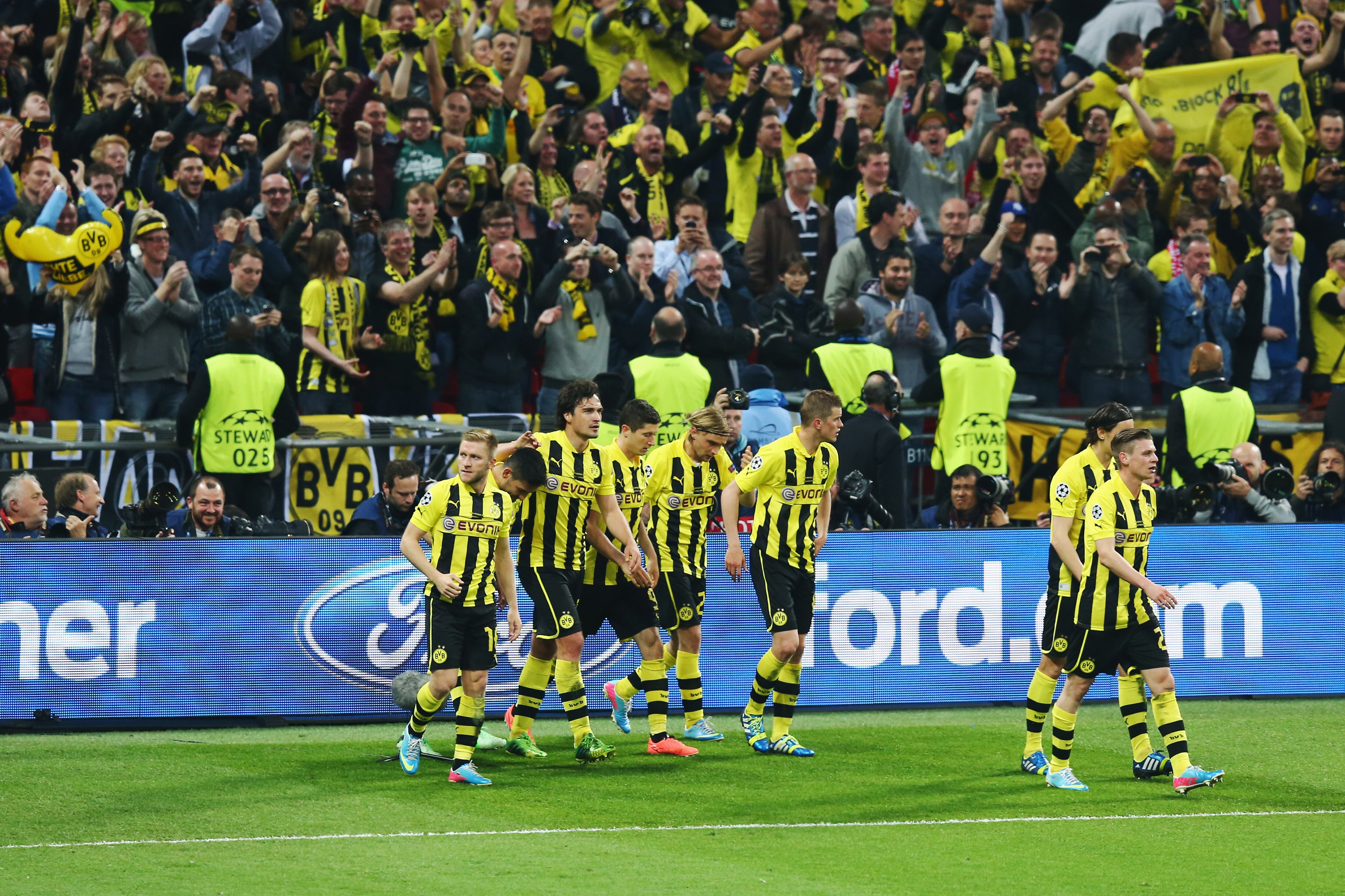 Schalke 04 Vs Borussia Dortmund Score Grades And Post Match Reaction Bleacher Report Latest News Videos And Highlights