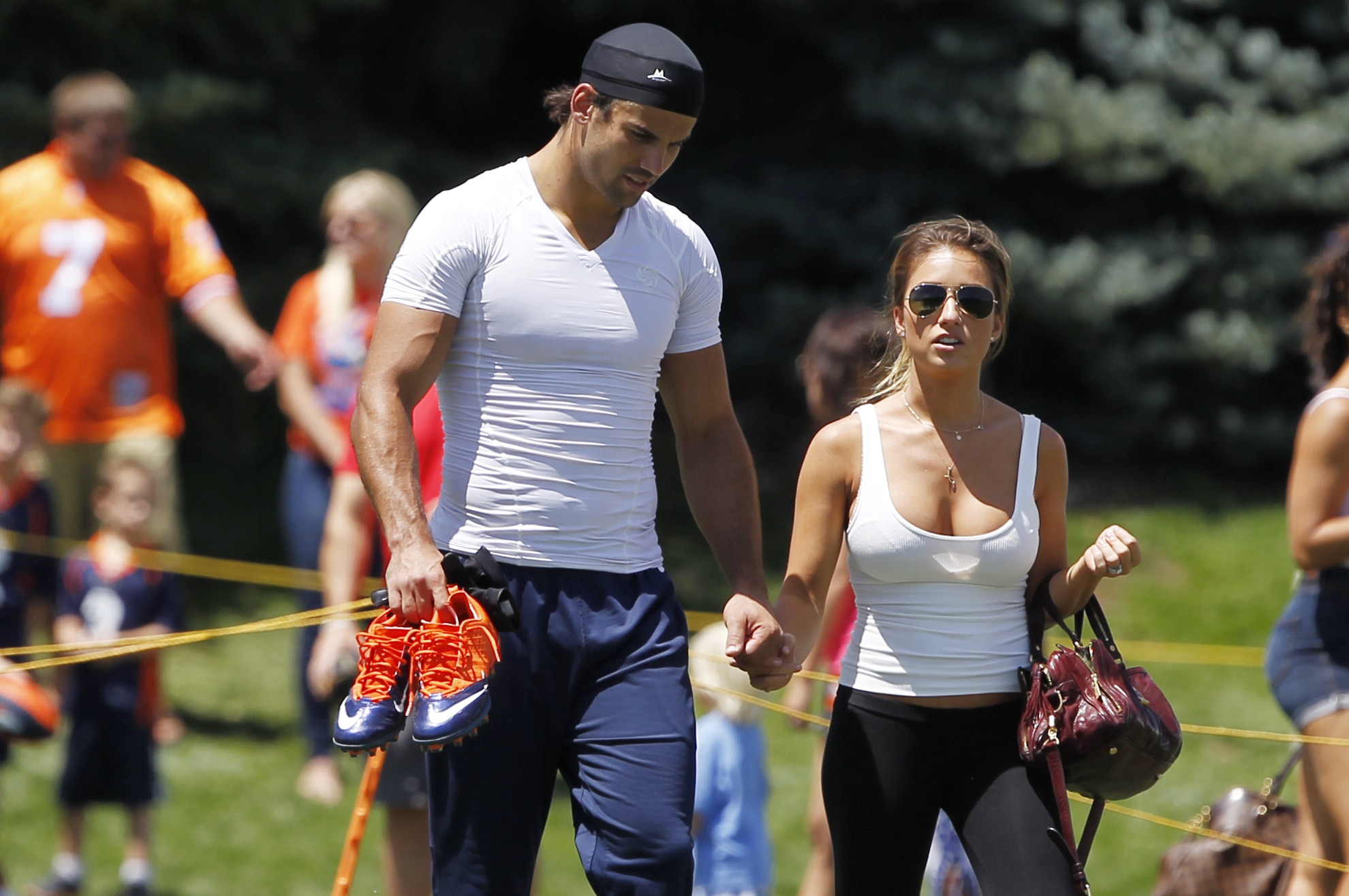 Jessie James Eric Decker S Wife Is Pregnant And Ready For Some Football Bleacher Report Latest News Videos And Highlights Jess and i try to at least workout three times a week in the gym, but for the most part. jessie james eric decker s wife is