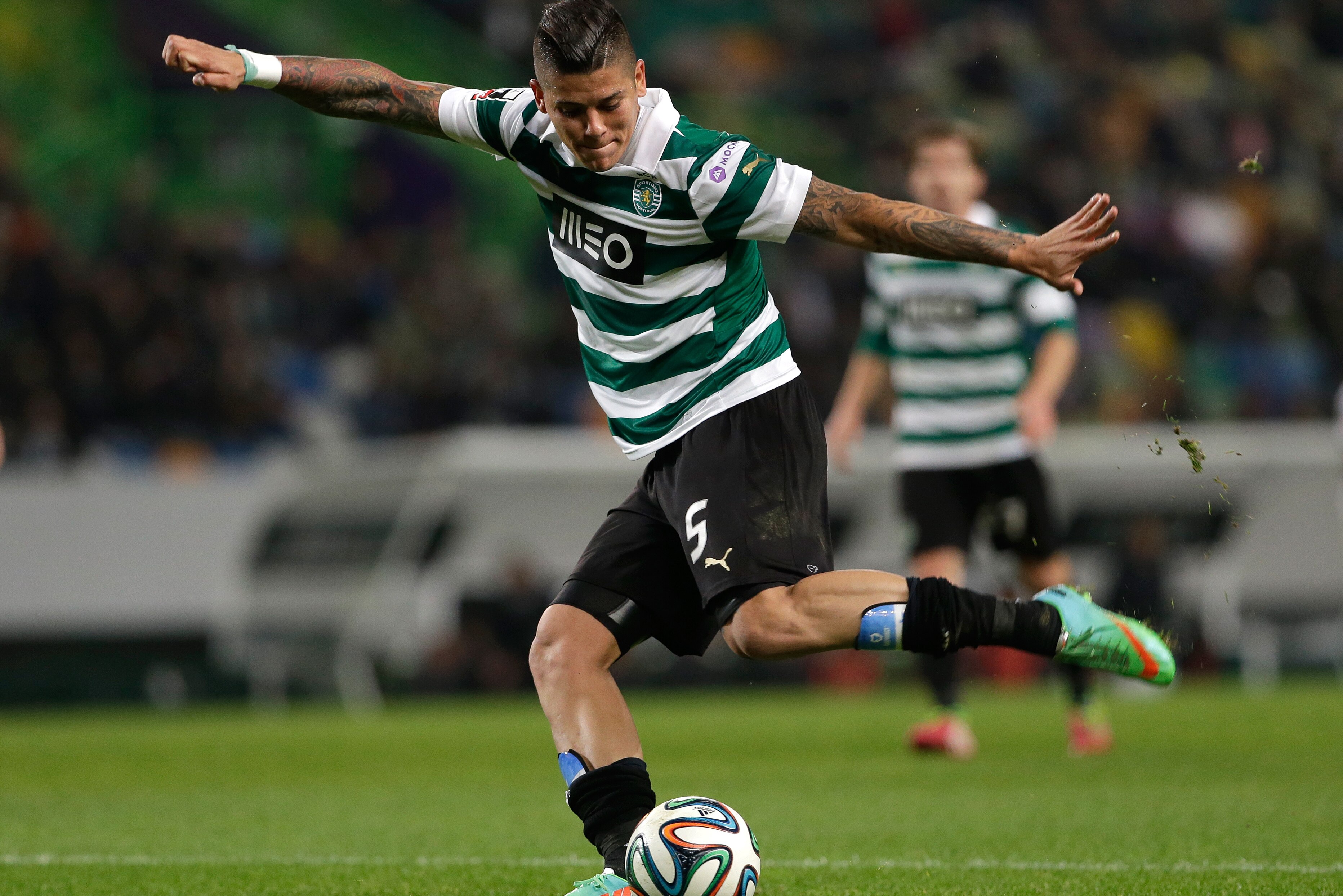 Liverpool Transfer News Reds Must Land Marcos Rojo To Bolster Defence Bleacher Report Latest News Videos And Highlights