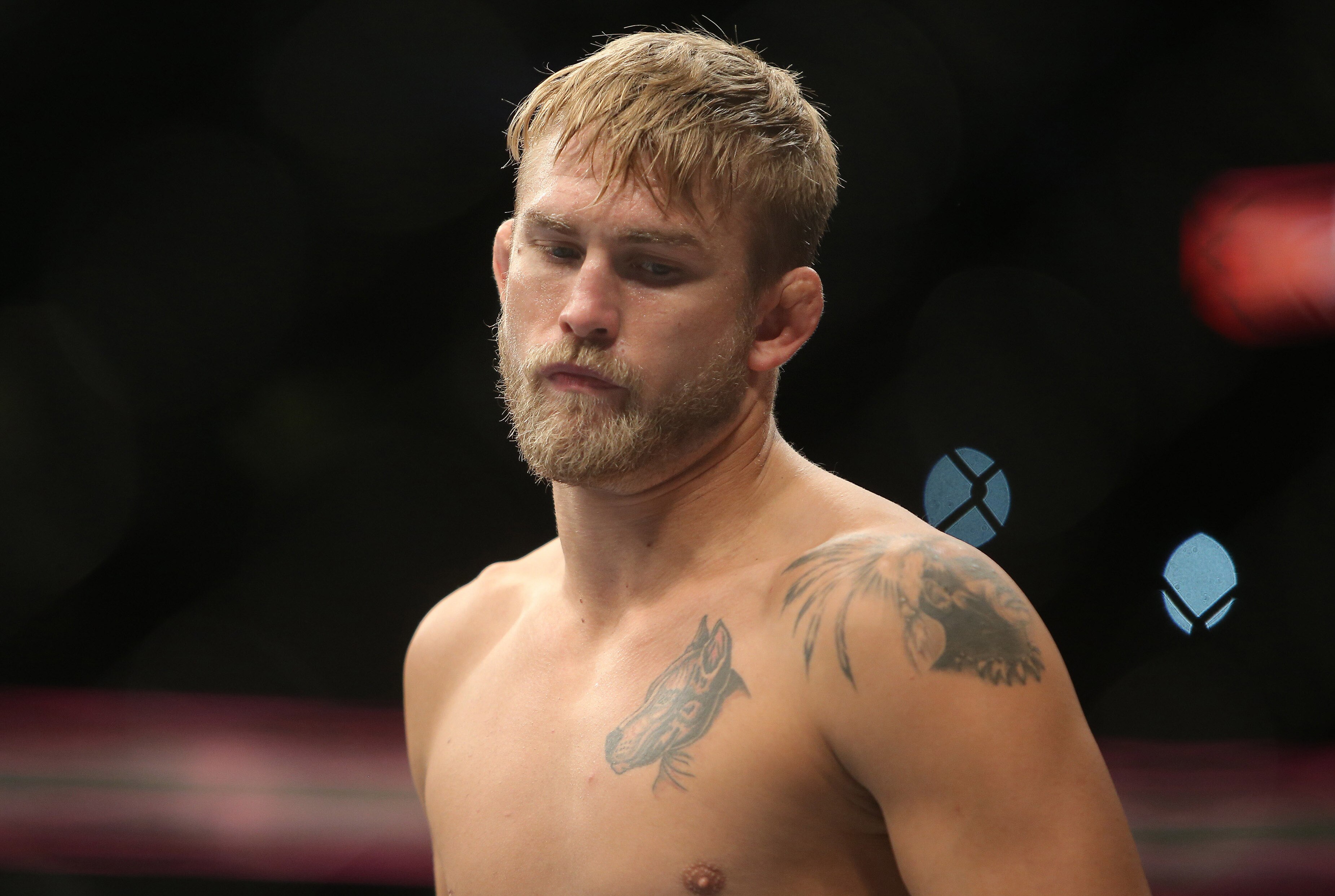 Alexander Gustafsson Talks Jon Jones Cormier And Eye Pokes In Reddit Ama Bleacher Report Latest News Videos And Highlights