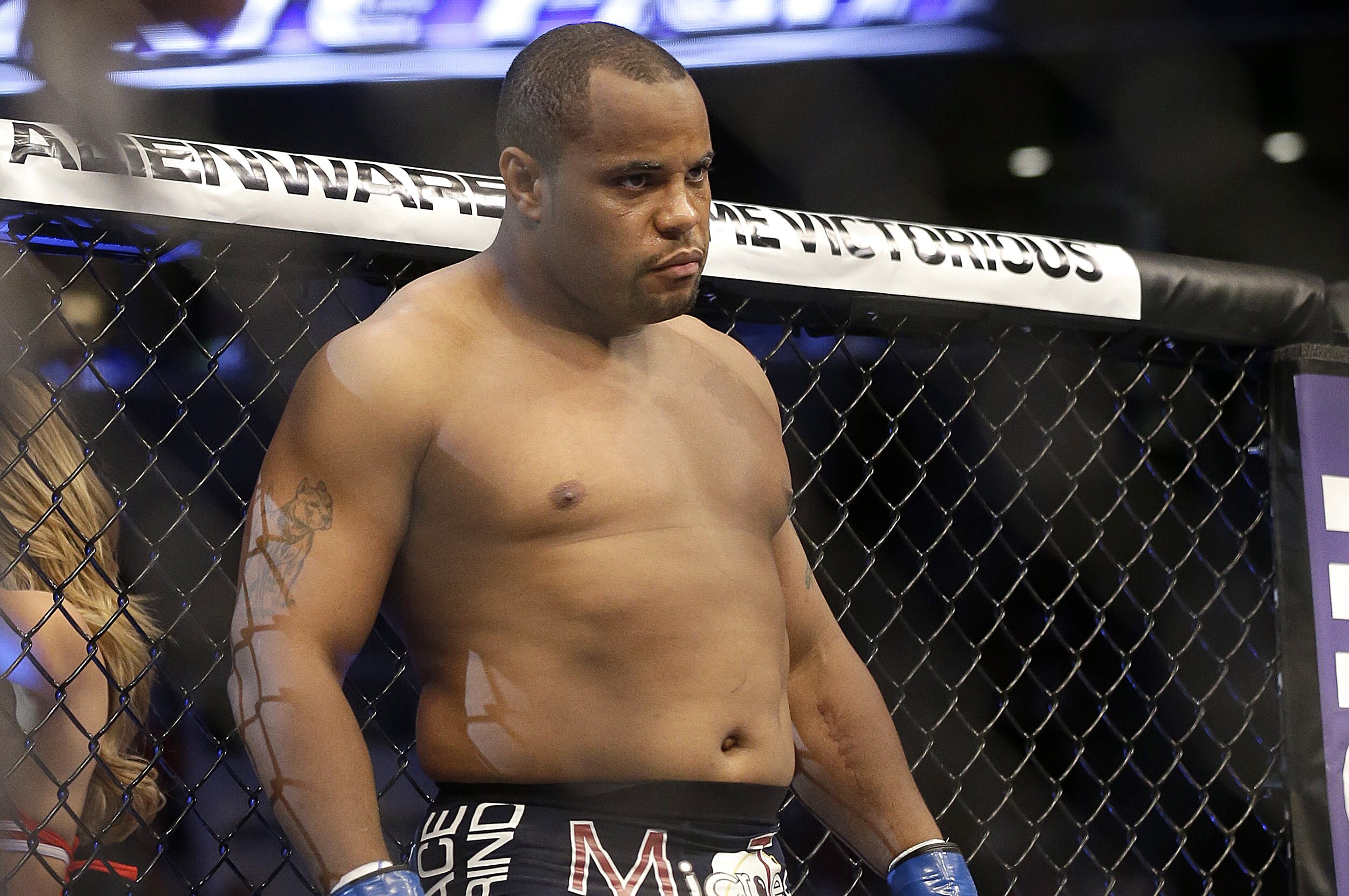 Daniel Cormier Excited To Get His Hands On Jon Jones At Ufc 178 Bleacher Report Latest News Videos And Highlights