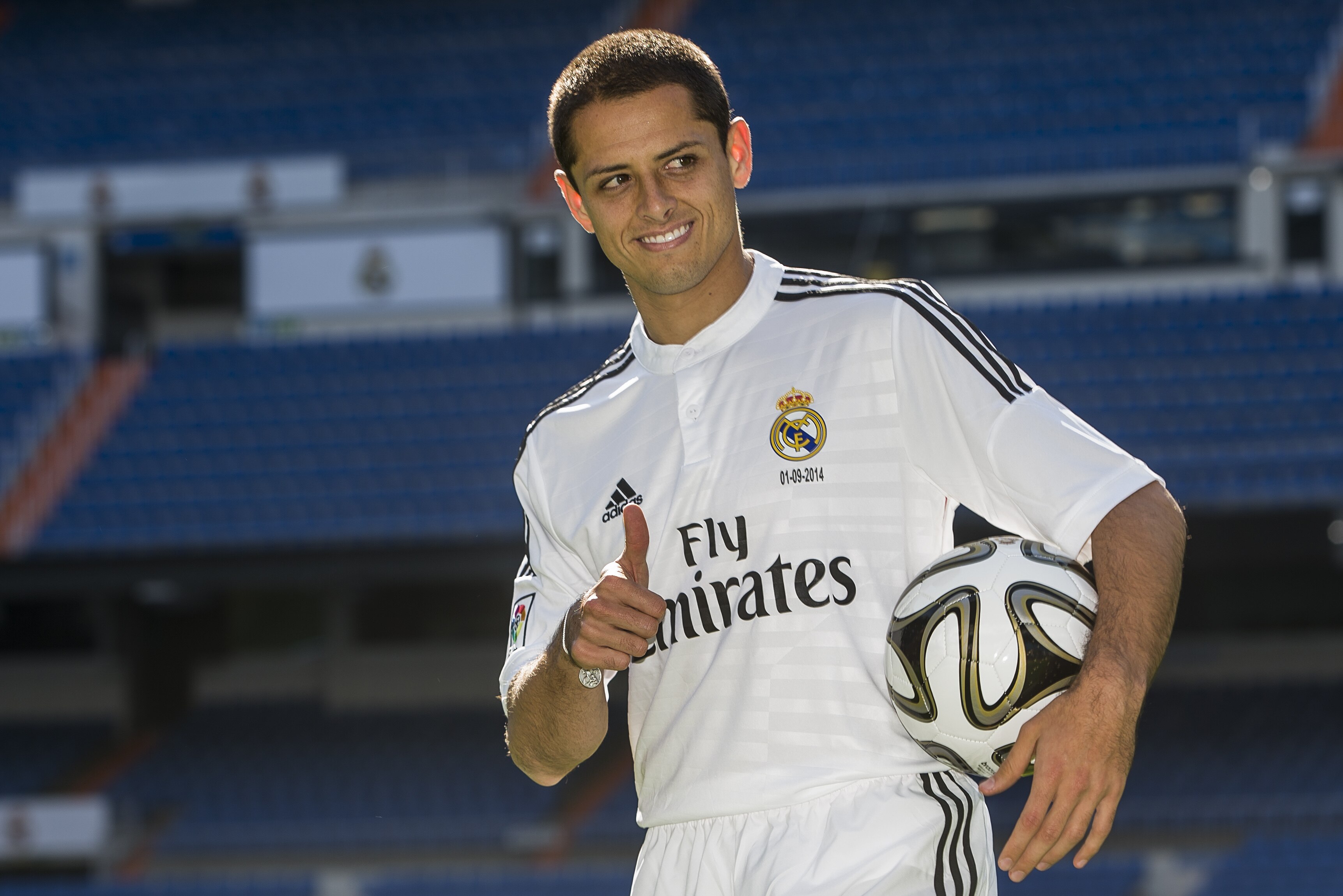 Javier Hernandez Weighs In On Cristiano Ronaldo Vs Lionel Messi Debate Bleacher Report Latest News Videos And Highlights