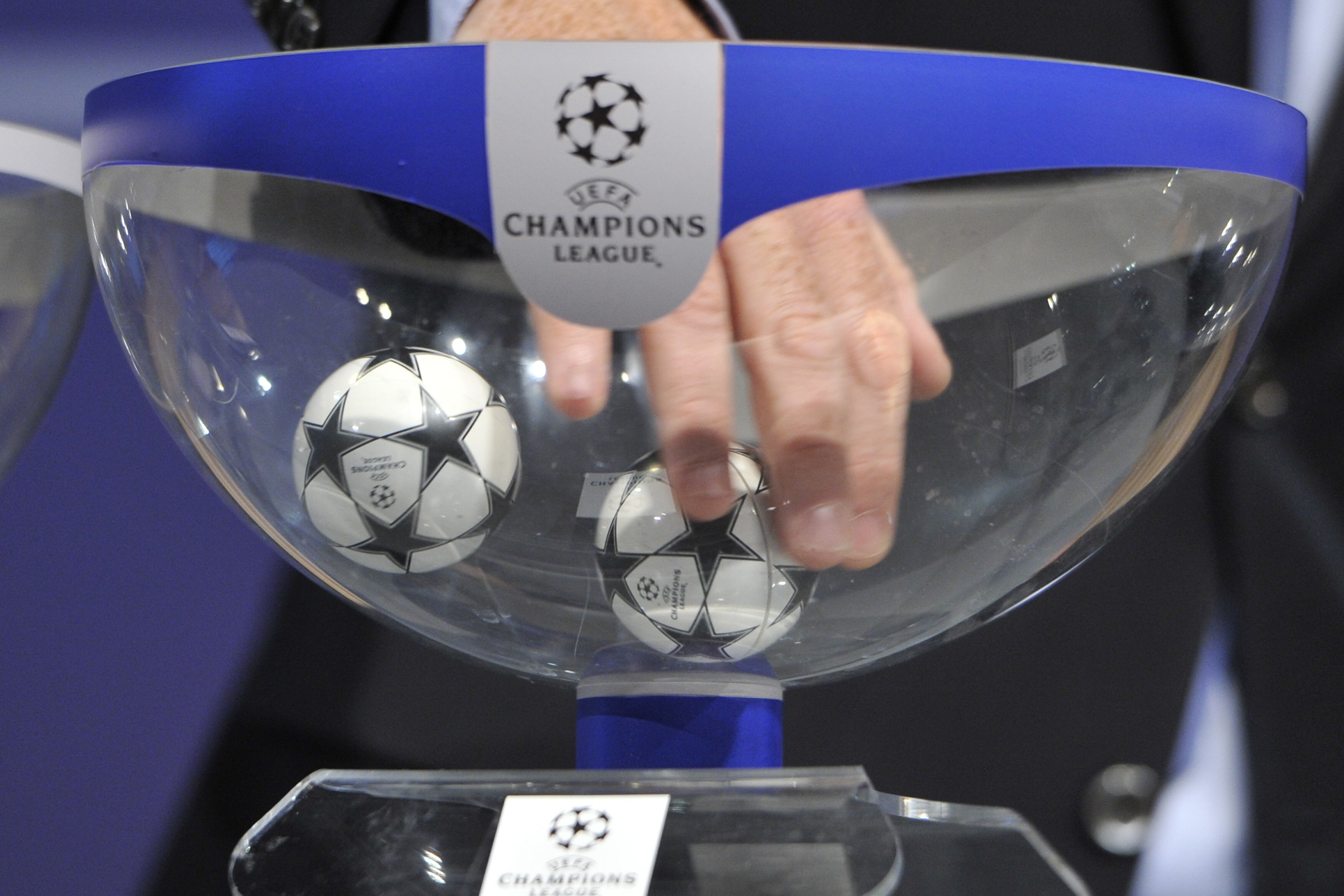 Champions League Draw Live Stream Start Time Tv Info Format For Round Of 16 Bleacher Report Latest News Videos And Highlights