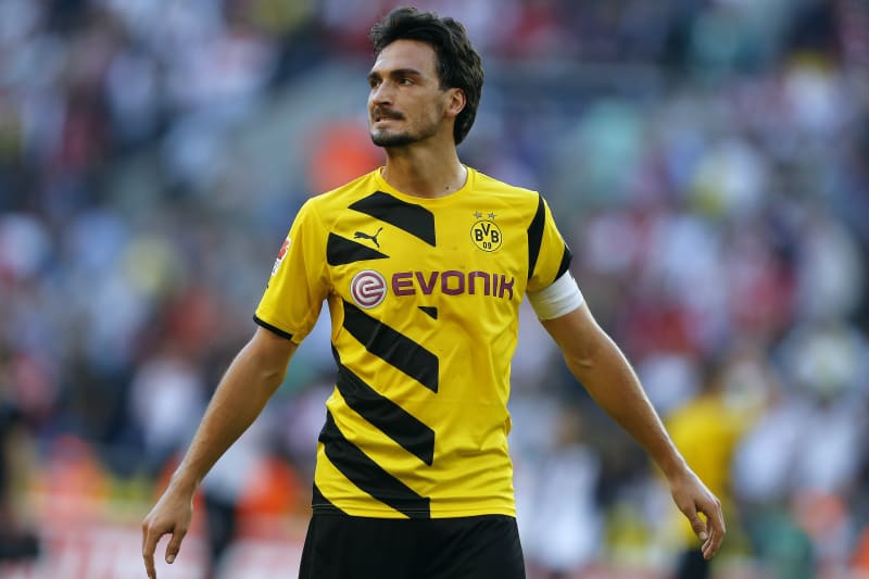 Why Manchester United Should Go All Out For Mats Hummels This Summer Bleacher Report Latest News Videos And Highlights