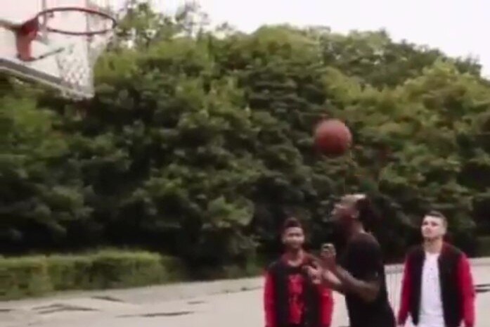 Hawks Dennis Schroder Shows Off Soccer Skills With Impressive Trick Shot Bleacher Report Latest News Videos And Highlights