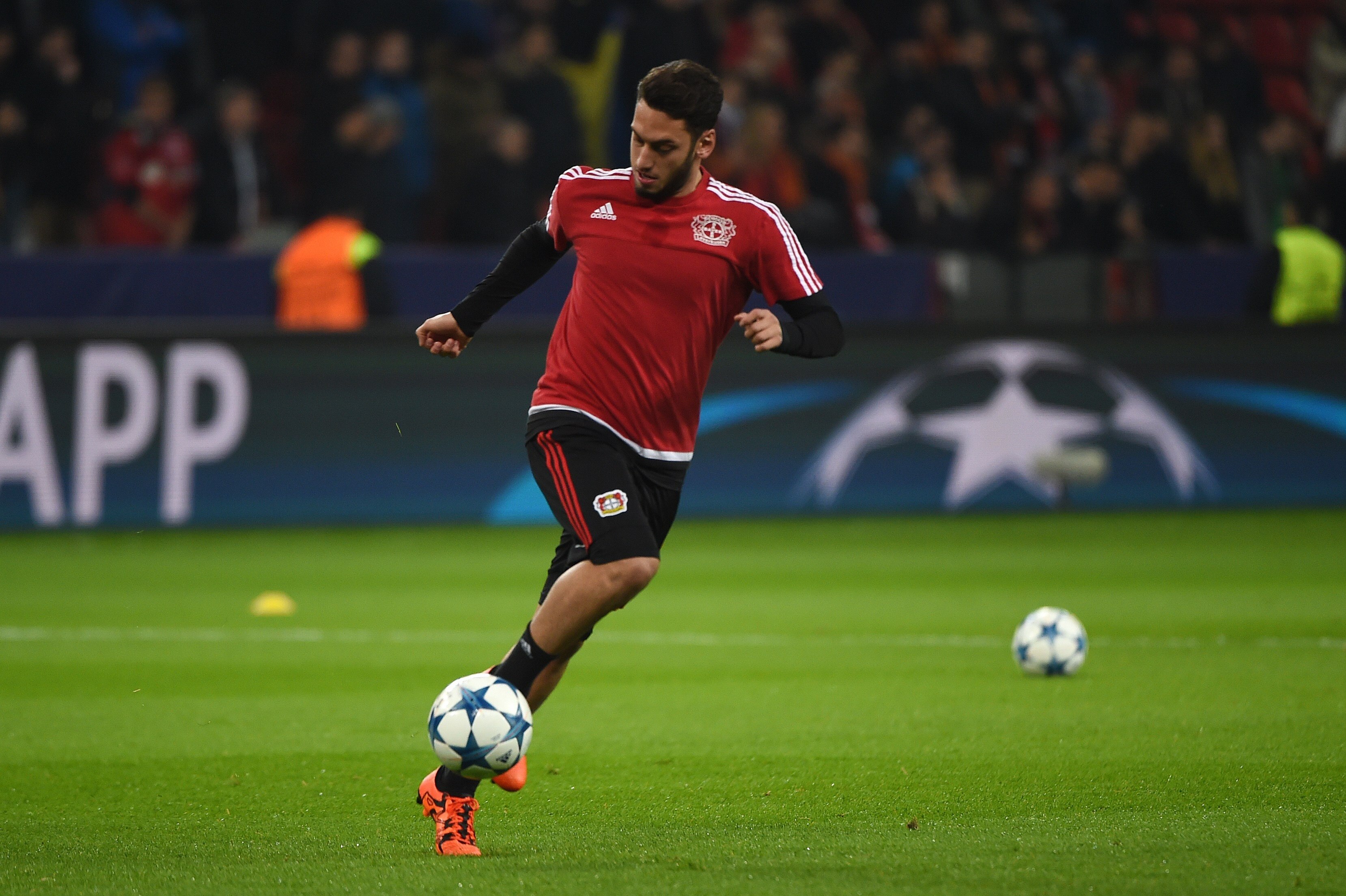 Barcelona Transfer News Latest Hakan Calhanoglu Theo Walcott Neymar Rumours Bleacher Report Latest News Videos And Highlights