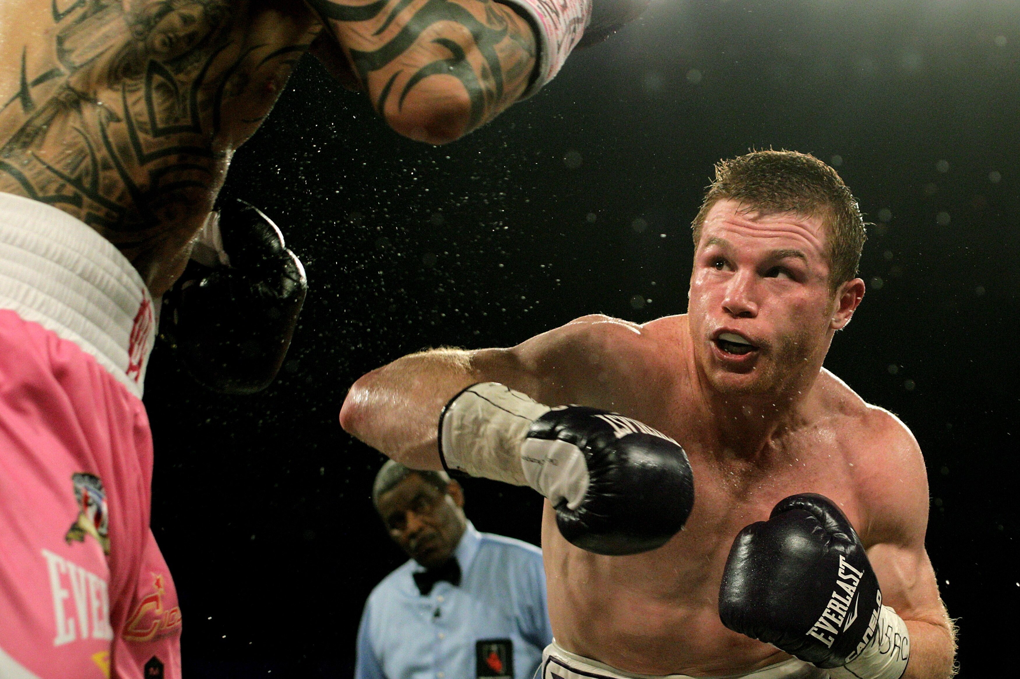 Canelo Alvarez Winning The War To Be Boxing S Biggest Star With Amir Khan Fight Bleacher Report Latest News Videos And Highlights