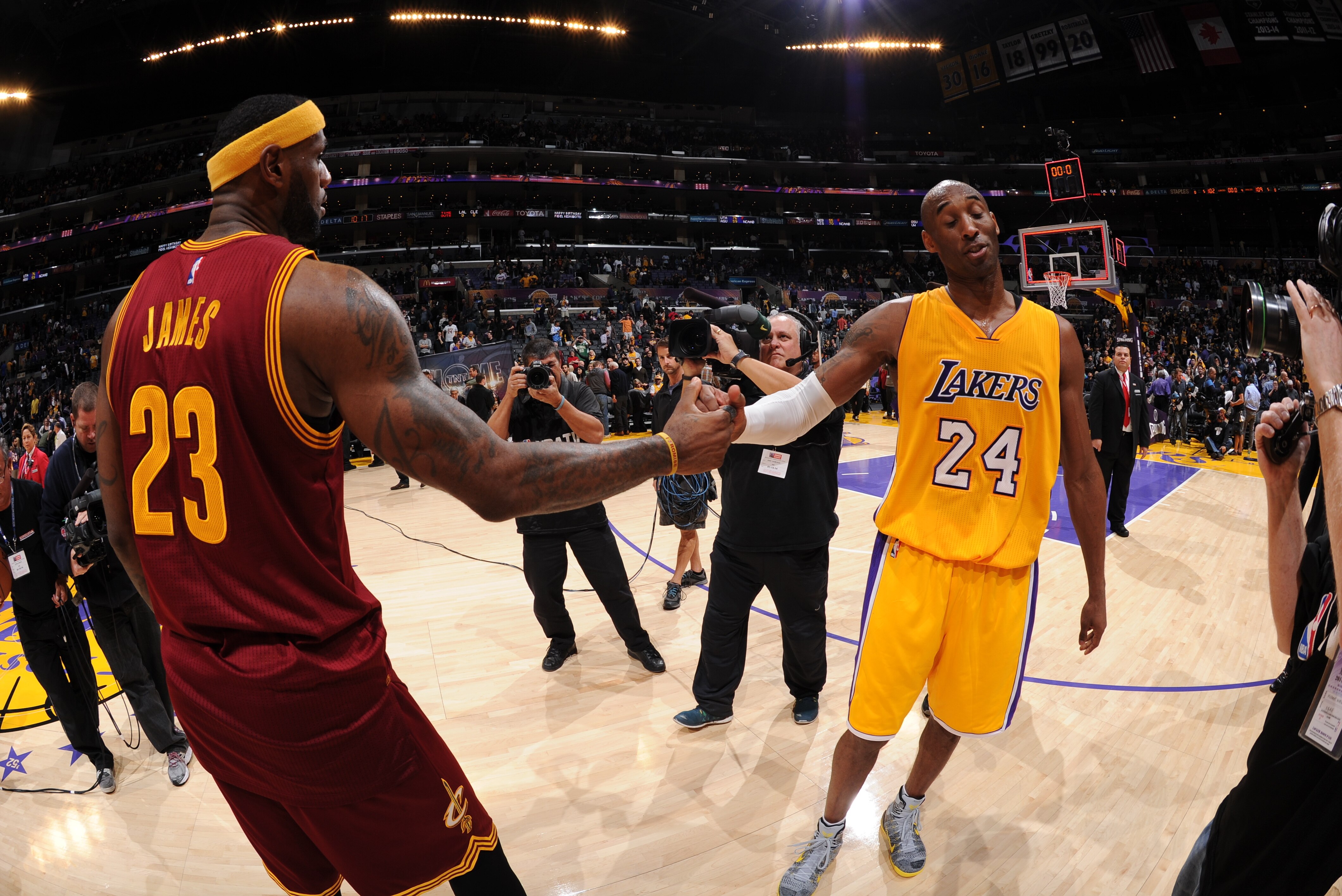 Los Angeles Lakers Vs Cleveland Cavaliers Live Score Highlights And Reaction Bleacher Report Latest News Videos And Highlights