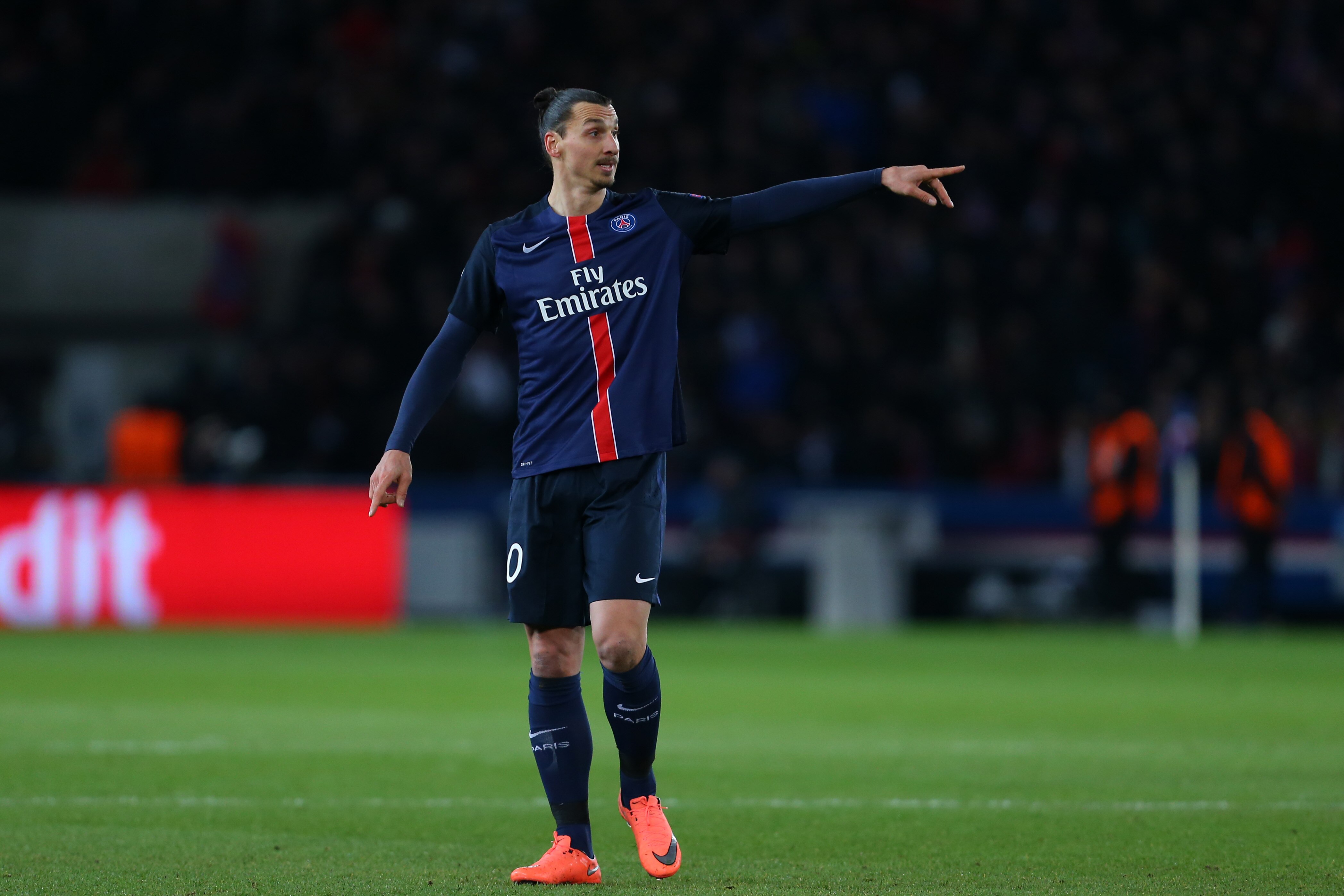 Zlatan Ibrahimovic Announces Move To Manchester United Bleacher Report Latest News Videos And Highlights