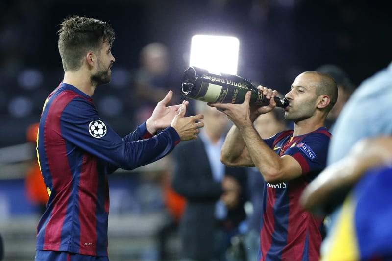 Why Pique And Mascherano Is Barcelona S Best Centre Back Partnership Bleacher Report Latest News Videos And Highlights