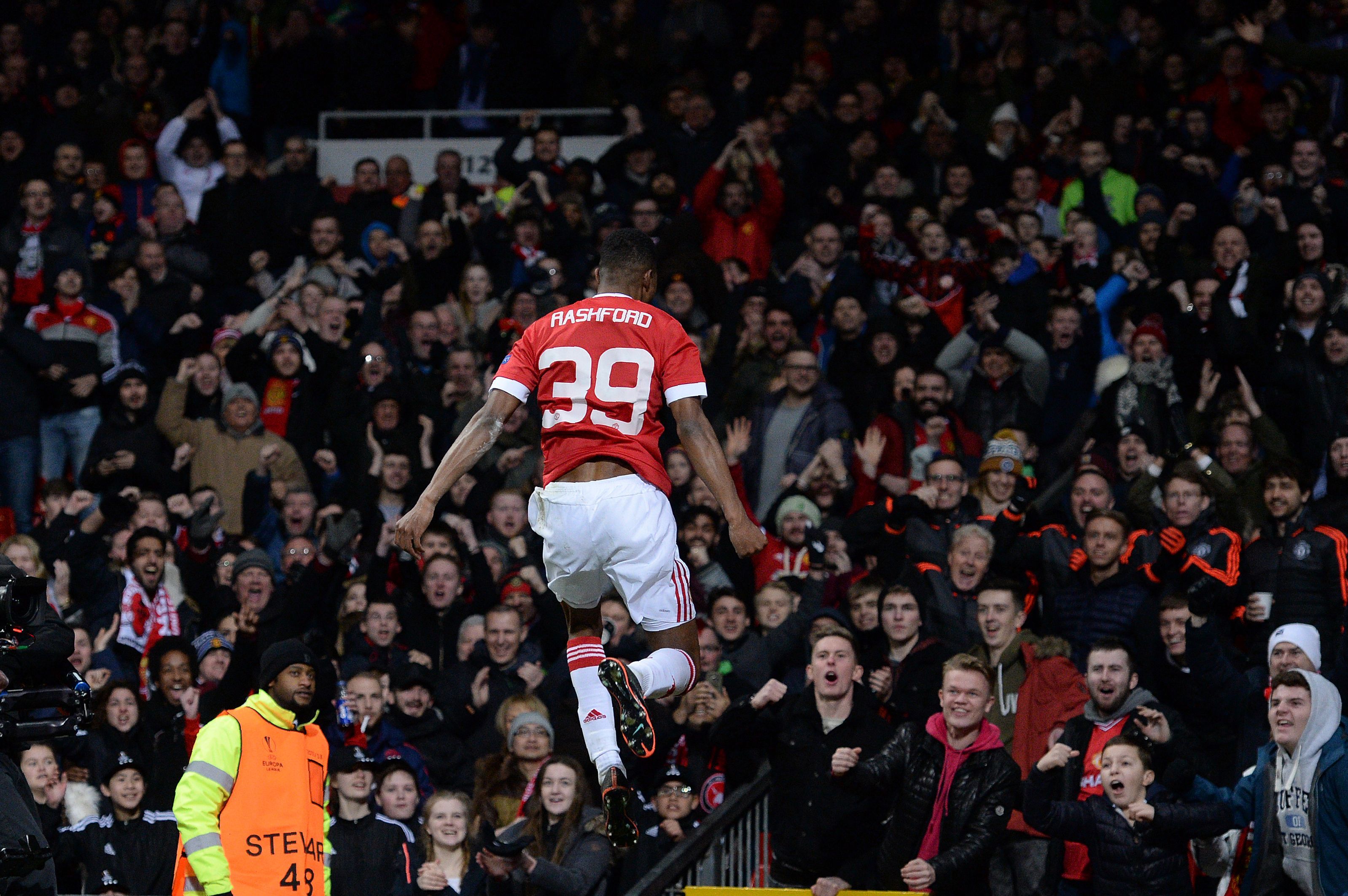 Twitter Reacts Marcus Rashford Scores 2 On Debut Man Utd Beat Midtjylland 5 1 Bleacher Report Latest News Videos And Highlights