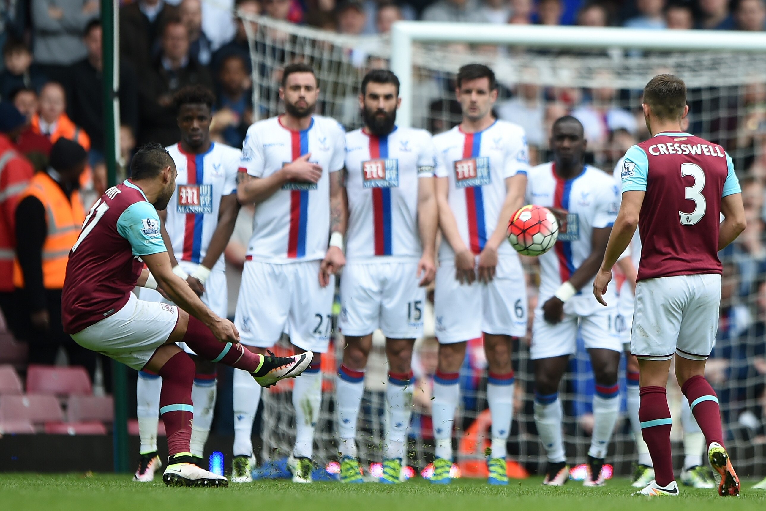 Dimitri Payet Is So Happy With His Free Kick Technique He S Stopped Practicing Bleacher Report Latest News Videos And Highlights