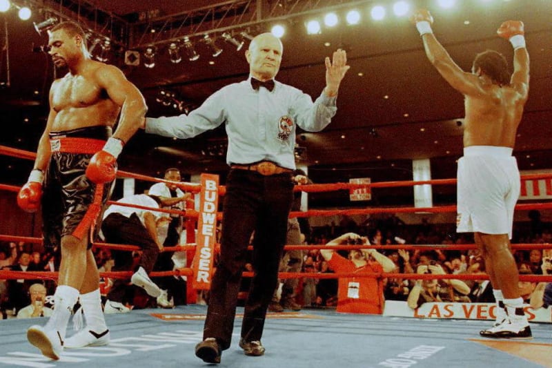 Fears For Tears Recalling The 2 Fights Between Oliver Mccall And Lennox Lewis Bleacher Report Latest News Videos And Highlights Celebrity deathmatch (c) mtv, eric fogel. oliver mccall and lennox lewis