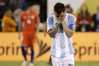 Lionel Messi Announces Retirement From Argentina National Team Bleacher Report Latest News Videos And Highlights