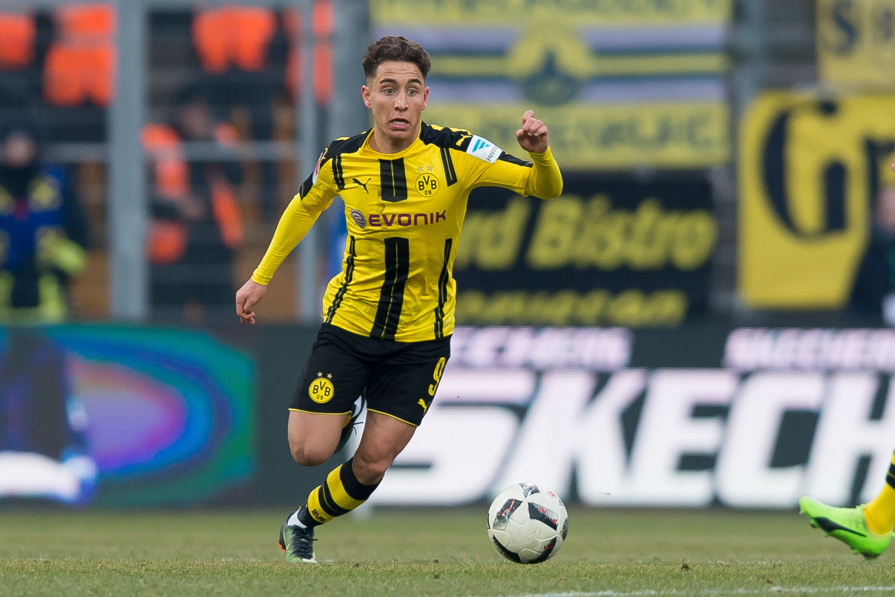 Real Madrid Transfer News Emre Mor Voices Desire To Play For Blancos One Day Bleacher Report Latest News Videos And Highlights