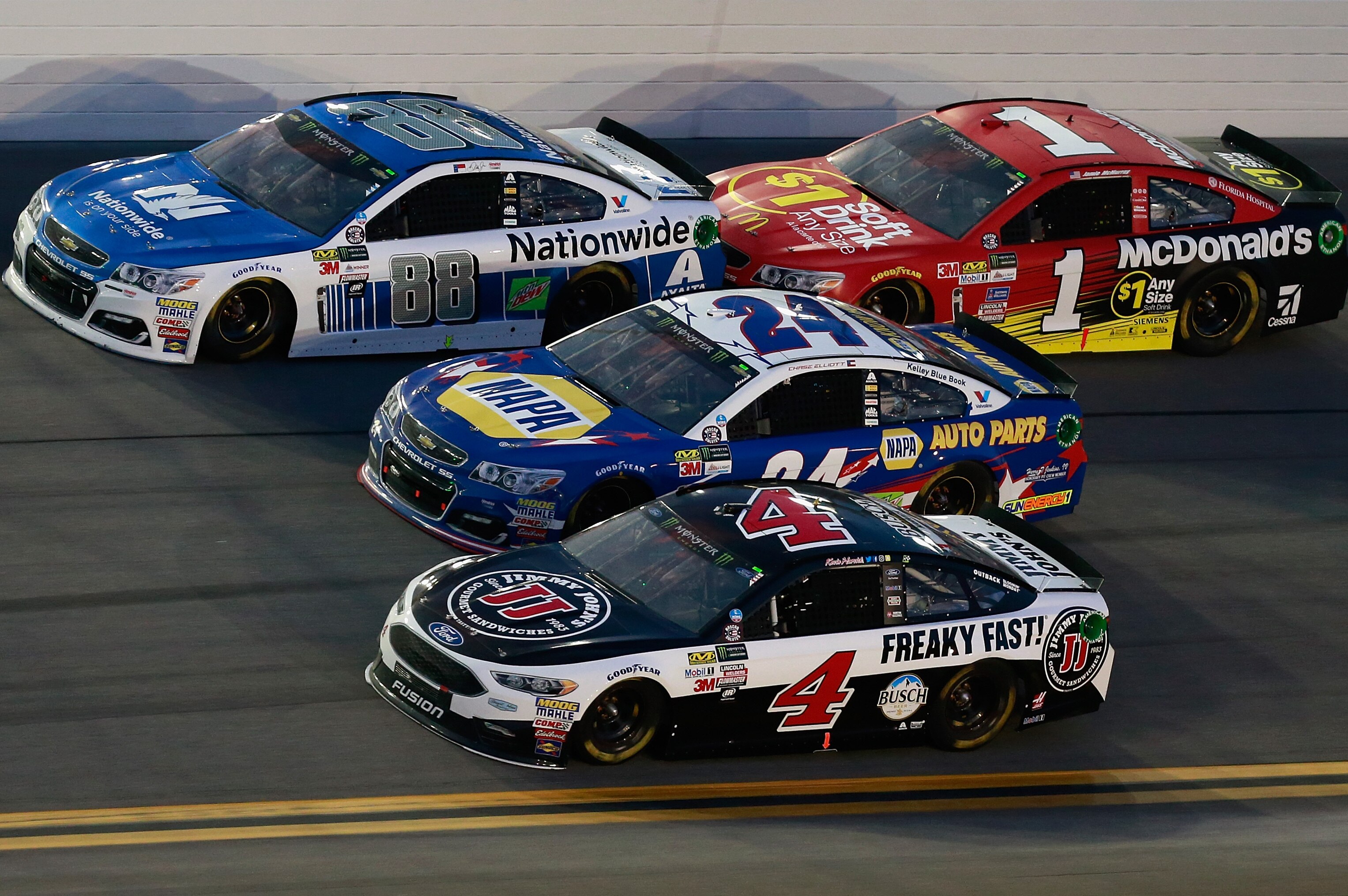 Nascar At Daytona 2017 Results Ricky Stenhouse Jr Wins Caution Filled Race Bleacher Report Latest News Videos And Highlights