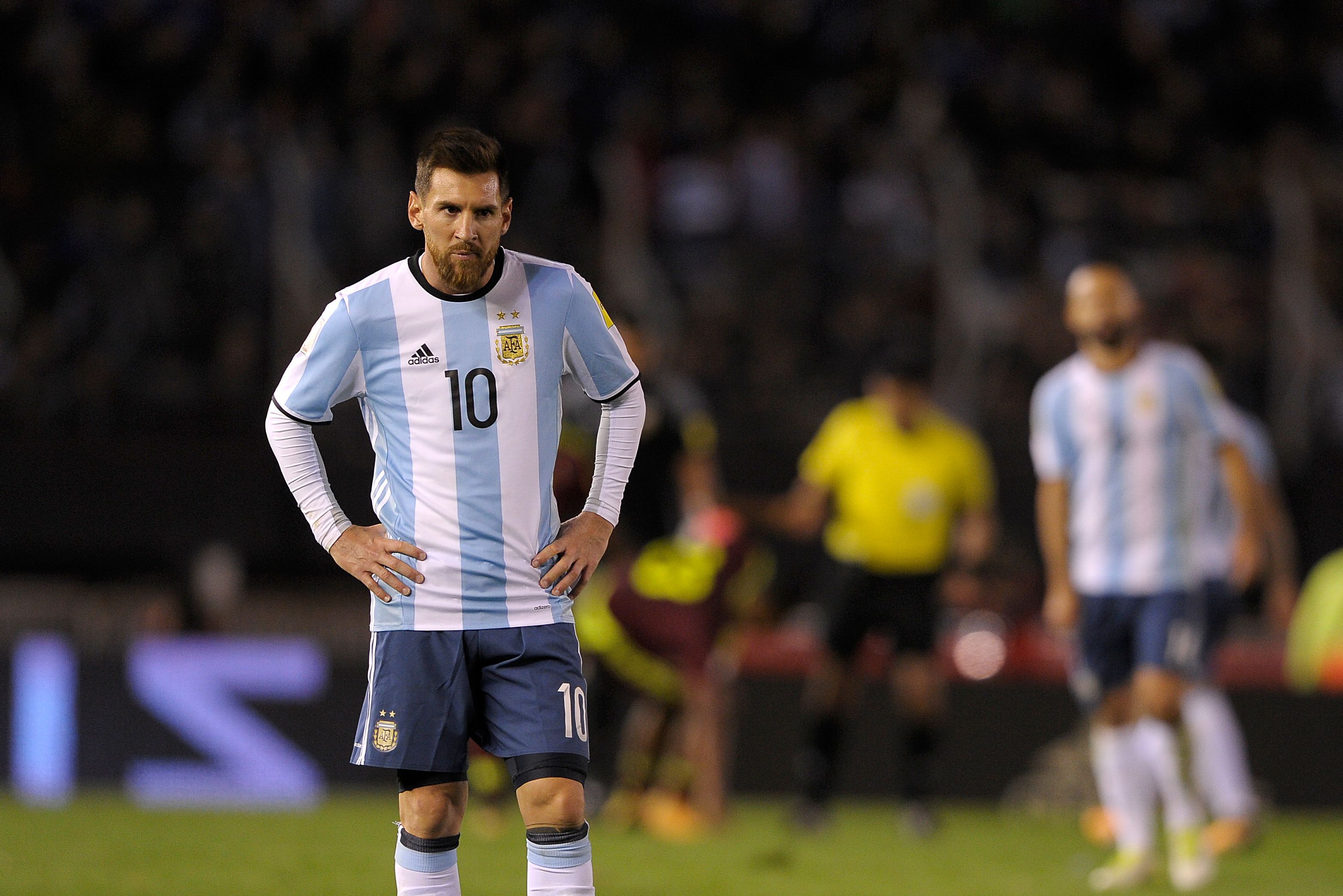 View Peru Vs Argentina 2018 World Cup Qualifier PNG