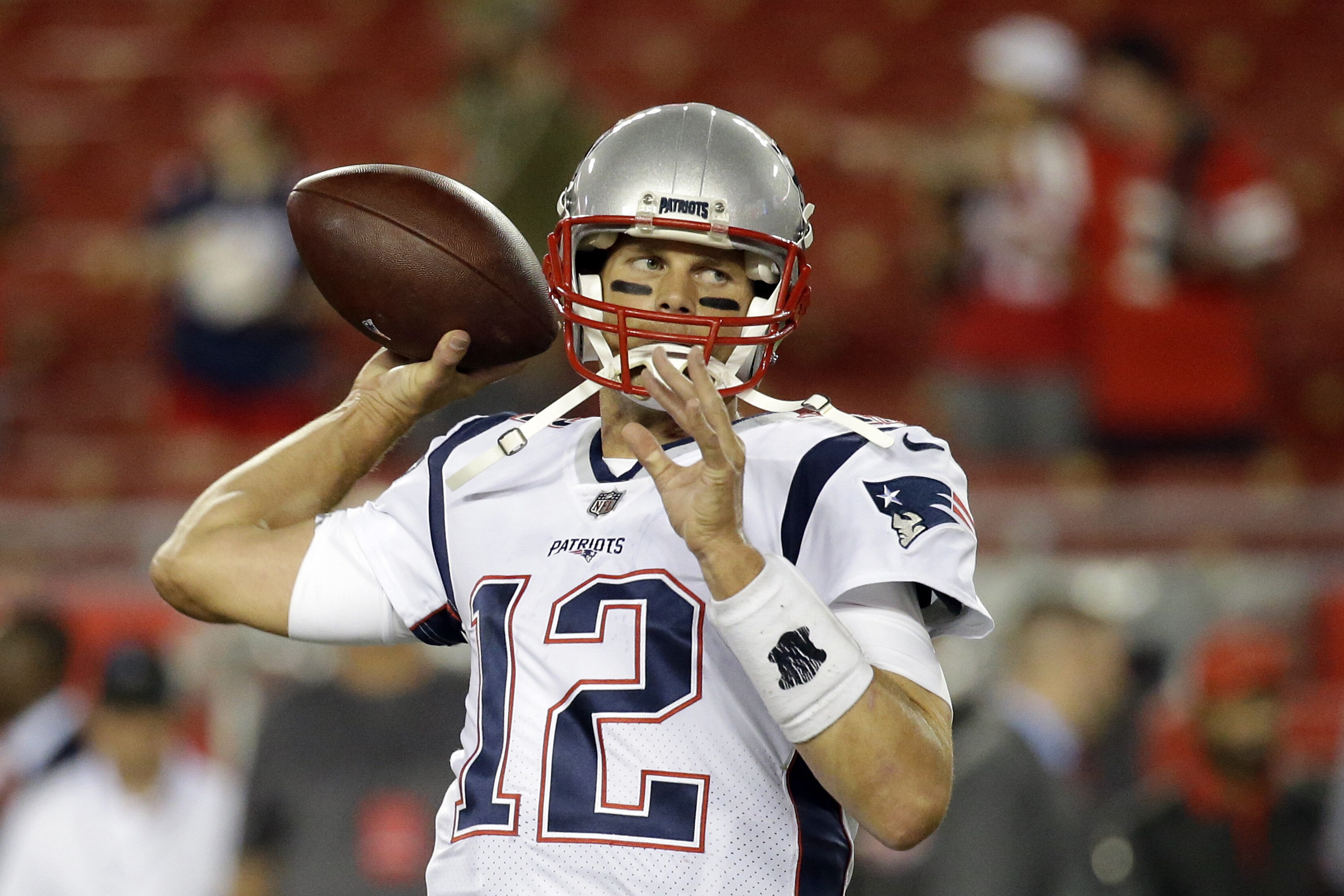 Tom Brady Sets Regular Season Wins Record Passes Brett Favre Peyton Manning Bleacher Report Latest News Videos And Highlights