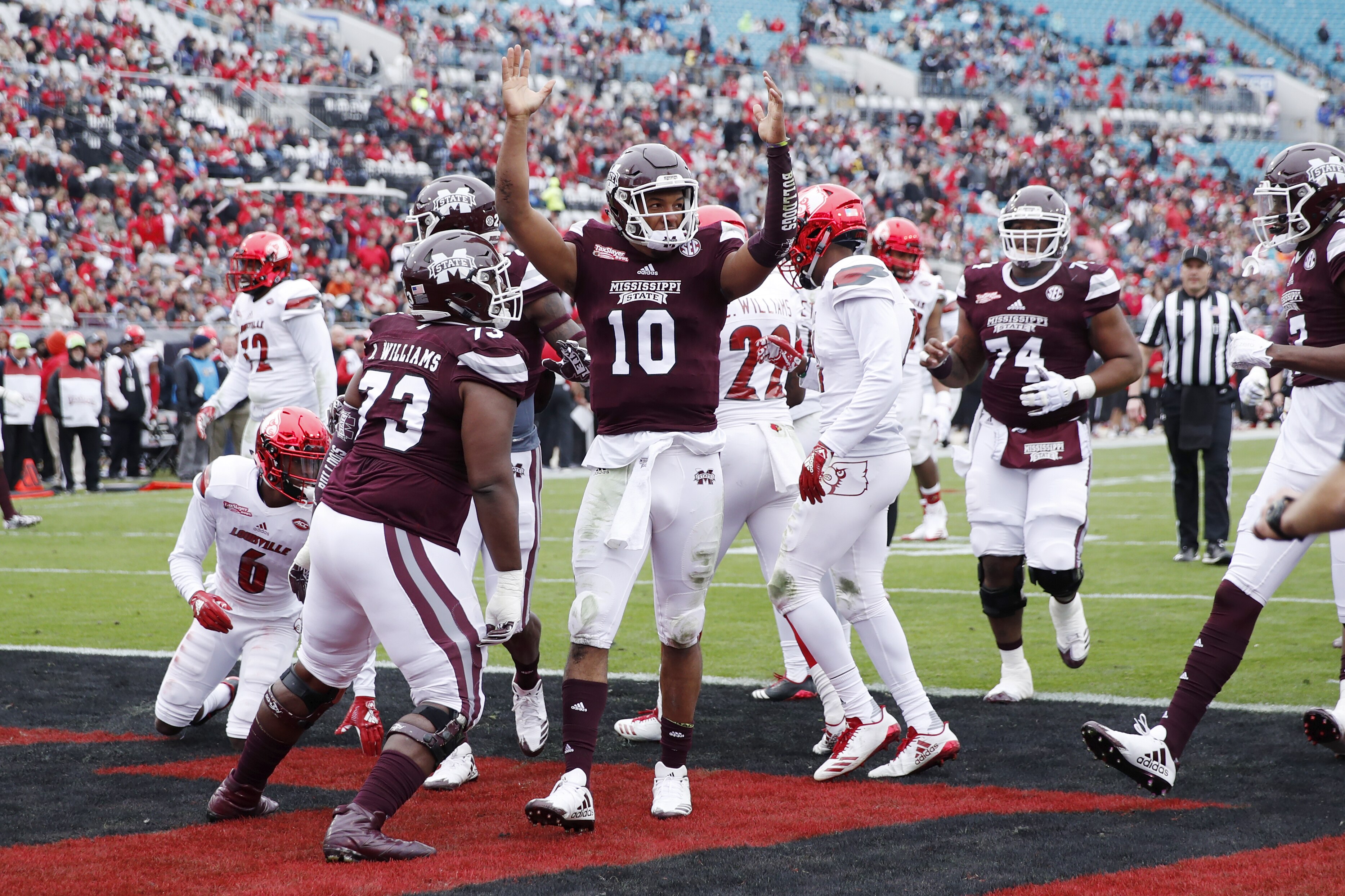 Lamar Jackson Struggles As Mississippi St Beats Louisville In Taxslayer Bowl Bleacher Report Latest News Videos And Highlights