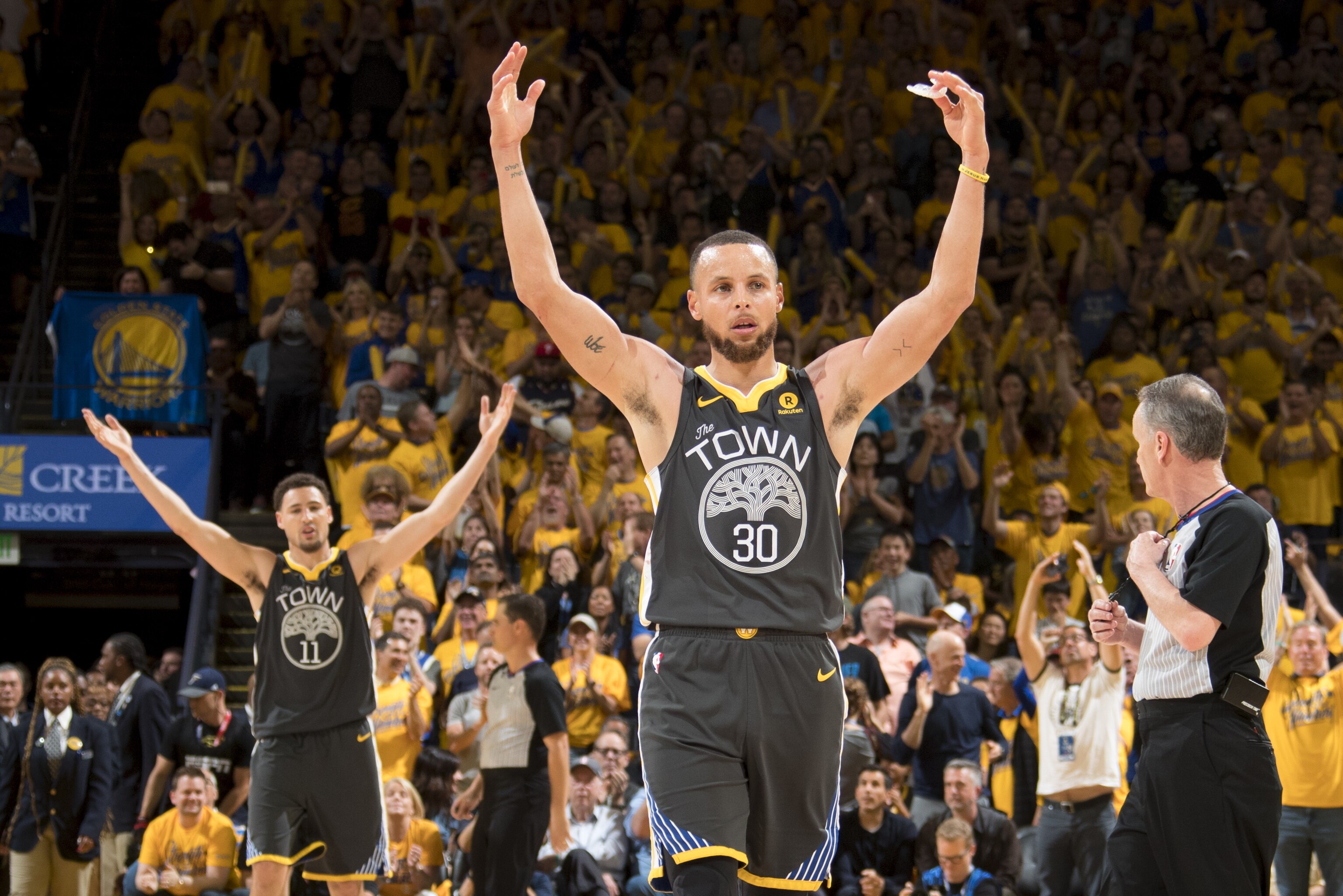 Warriors Reportedly Grossed Nearly 130m In 11 2018 Home Playoff Games Bleacher Report Latest News Videos And Highlights