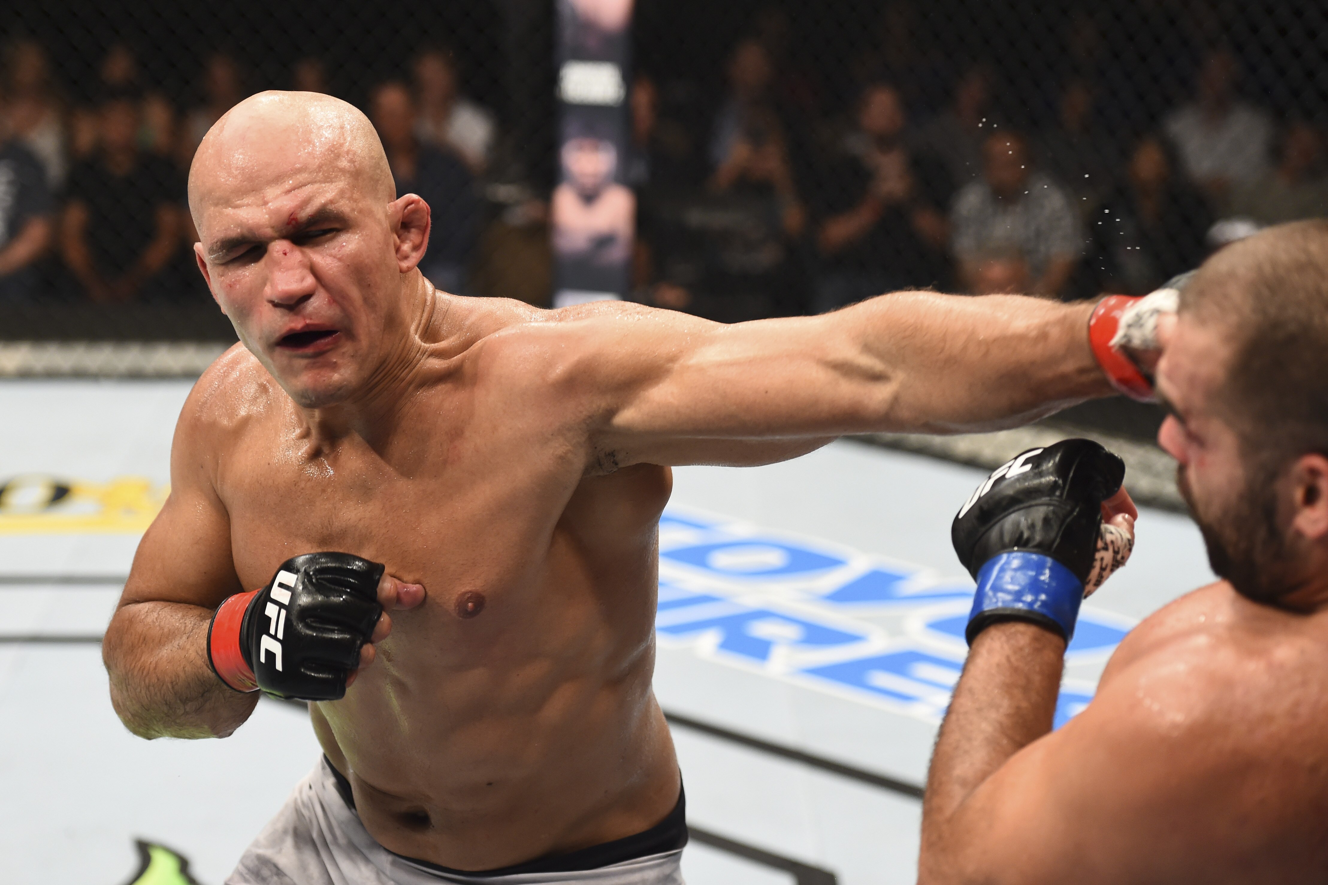 Ufc Fight Night 133 Results Junior Dos Santos Beats Blagoy Ivanov Via Decision Bleacher Report Latest News Videos And Highlights