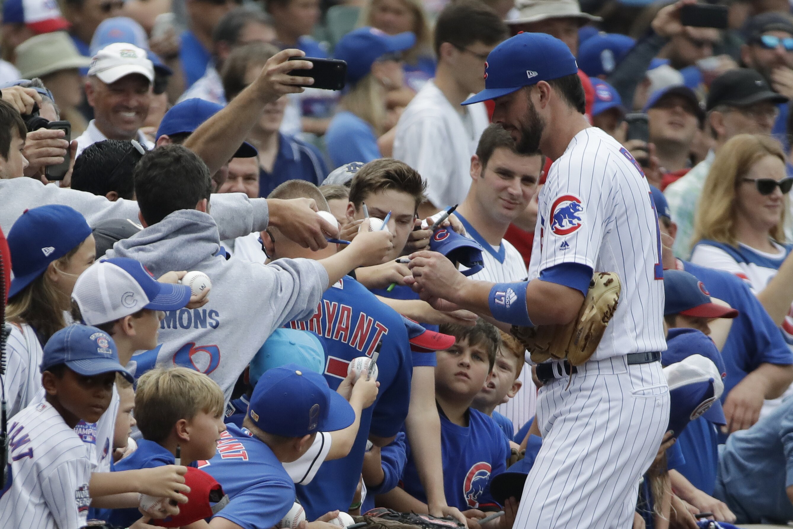 Cubs Give Young Fan 2 Baseballs After Middle Aged Man Steals Foul Ball Bleacher Report Latest News Videos And Highlights