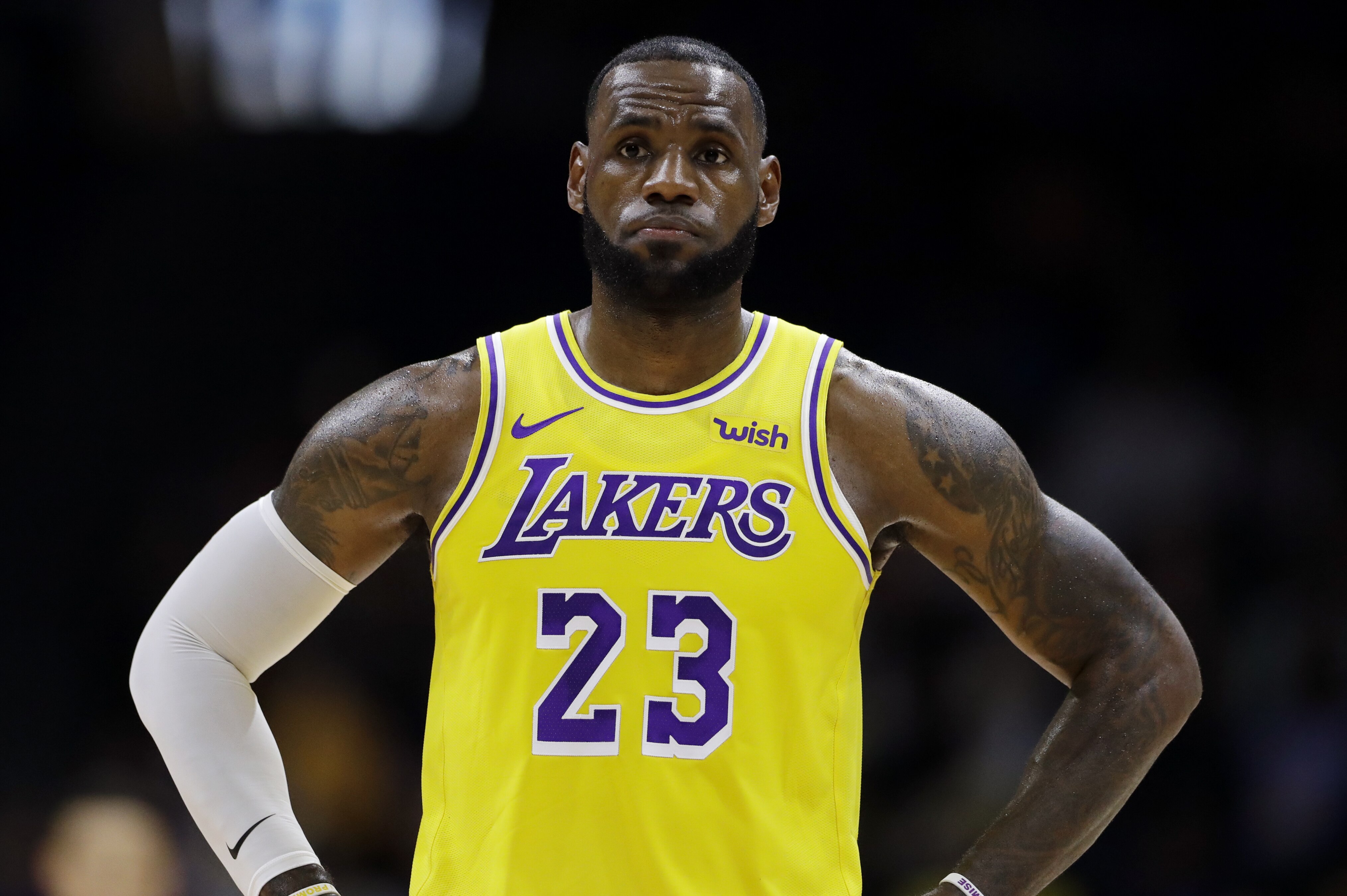lebron james half cavs half lakers jersey
