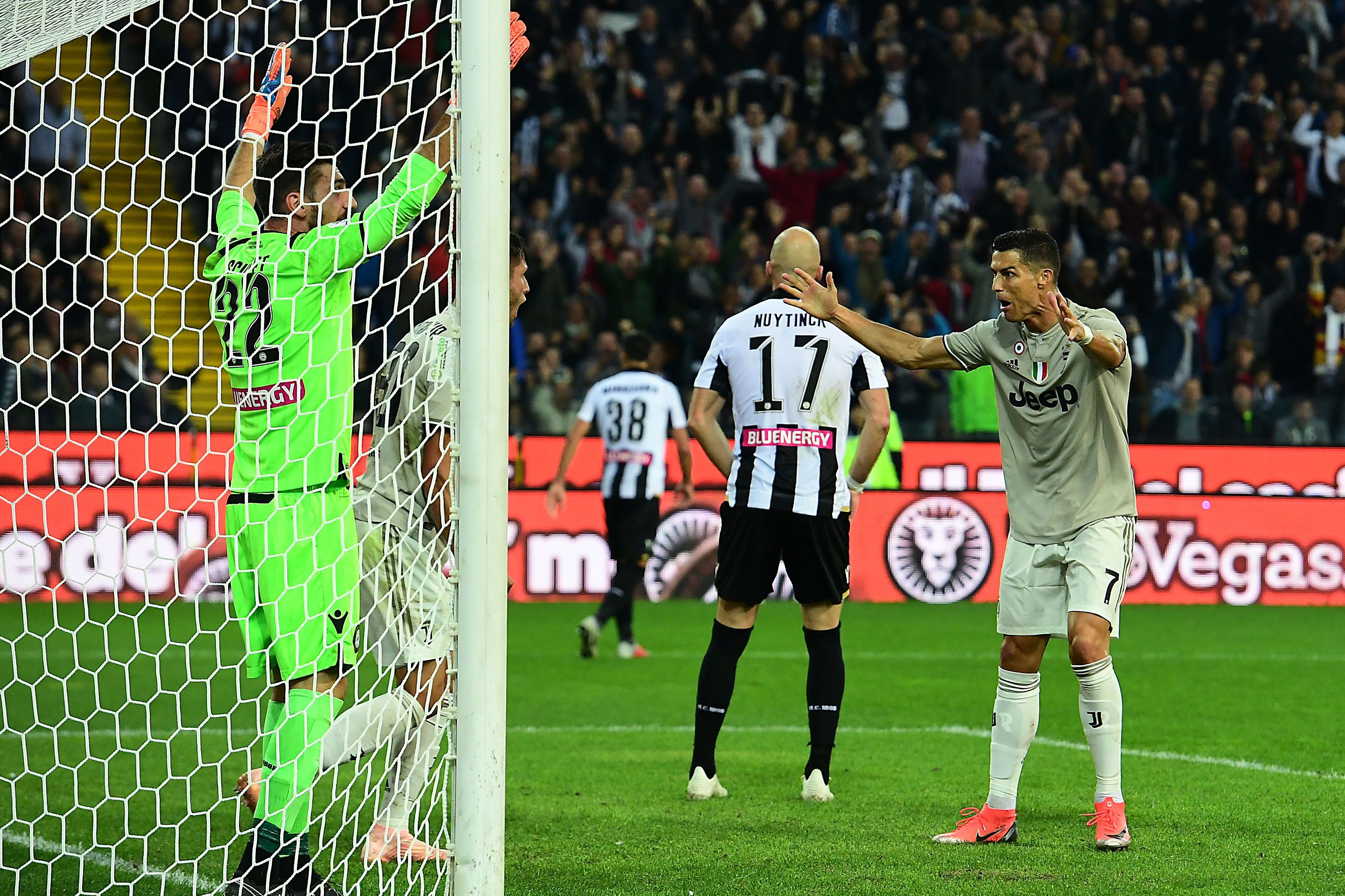 Cristiano Ronaldo Scores In Juventus 2 0 Win Vs Udinese Bleacher Report Latest News Videos And Highlights