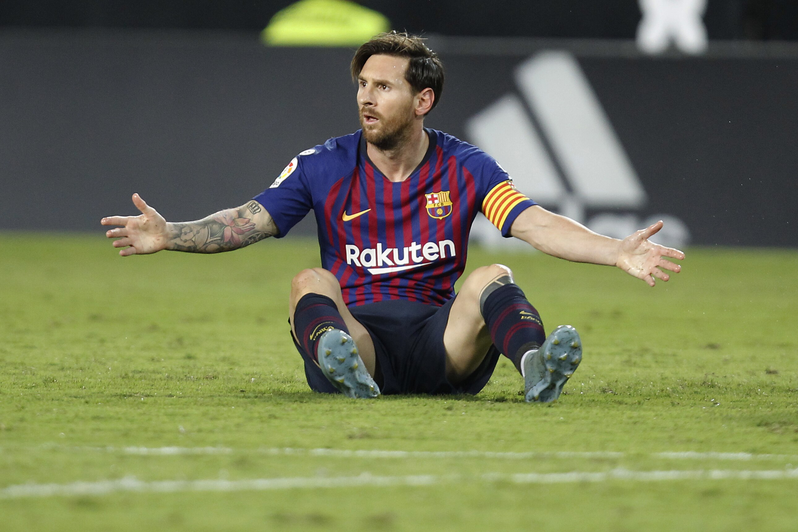 Barcelona Deny Lionel Messi Contract Renewal Rumours Bleacher Report Latest News Videos And Highlights