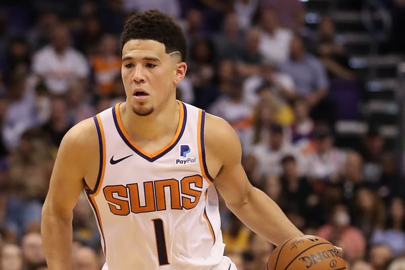 Suns Devin Booker Suffers Hamstring Injury Vs Lakers After Chasing Loose Ball Bleacher Report Latest News Videos And Highlights