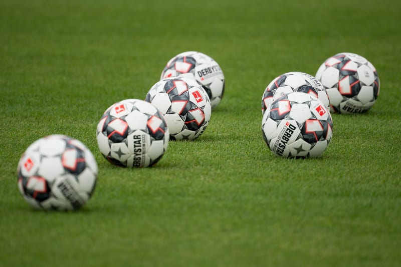 Video Galatasaray U14 Captain Intentionally Misses Incorrectly Given Penalty Bleacher Report Latest News Videos And Highlights