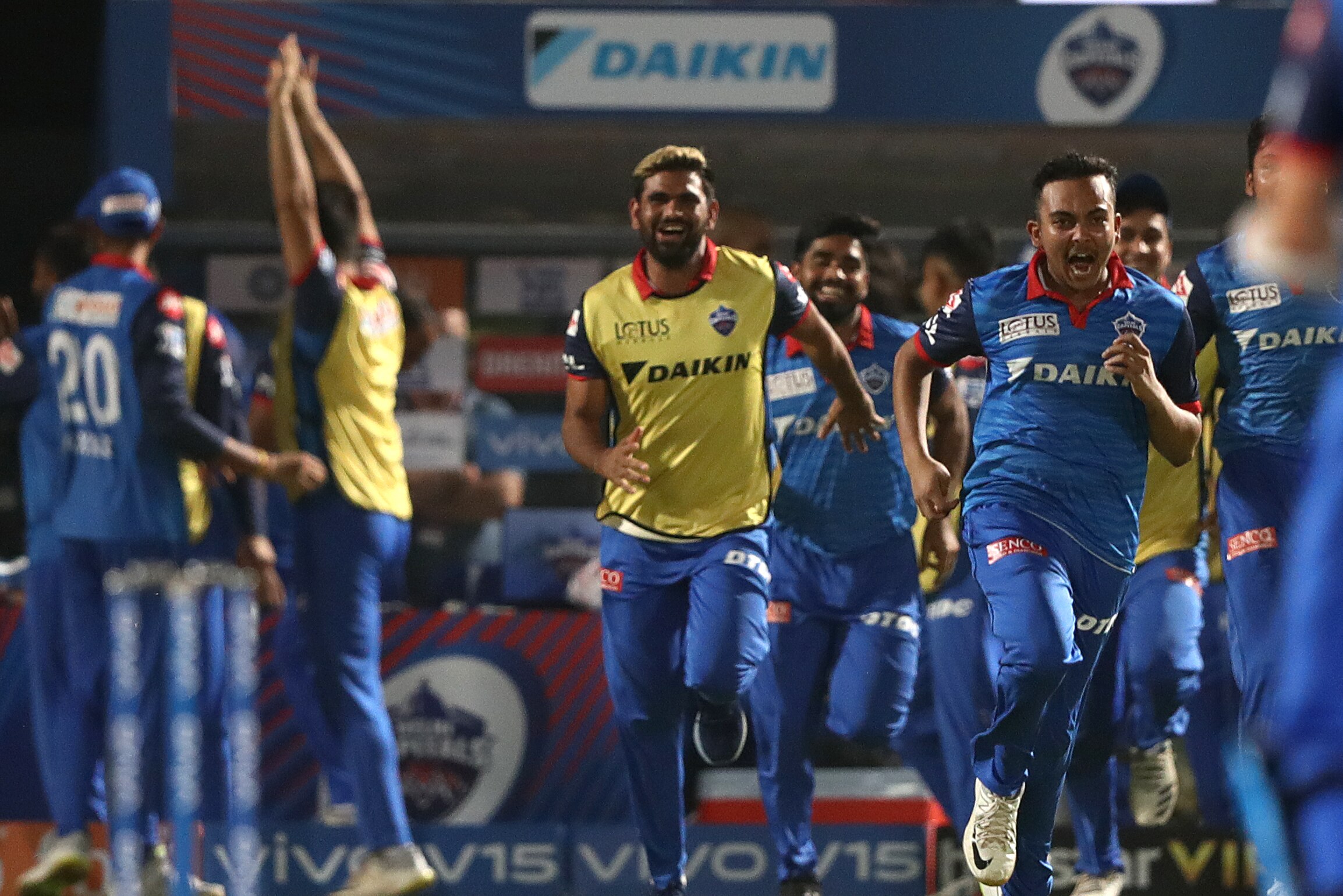 Ipl Results 2019 Run Scorers Schedule After Capitals Vs Sunrisers Eliminator Bleacher Report Latest News Videos And Highlights You can watch the whole series live on start sports hindi and english.