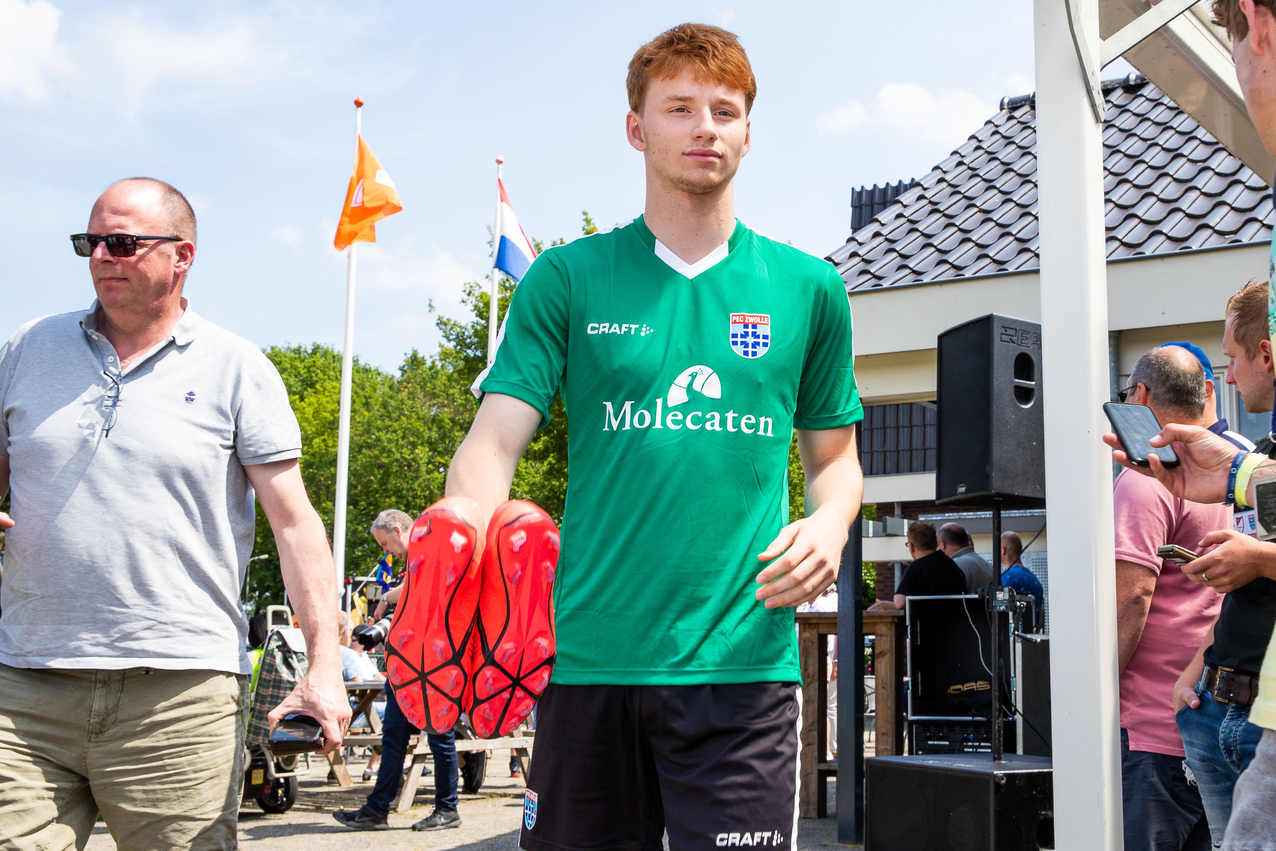 Liverpool Confirm Signing Of Sepp Van Den Berg From Pec Zwolle Bleacher Report Latest News Videos And Highlights