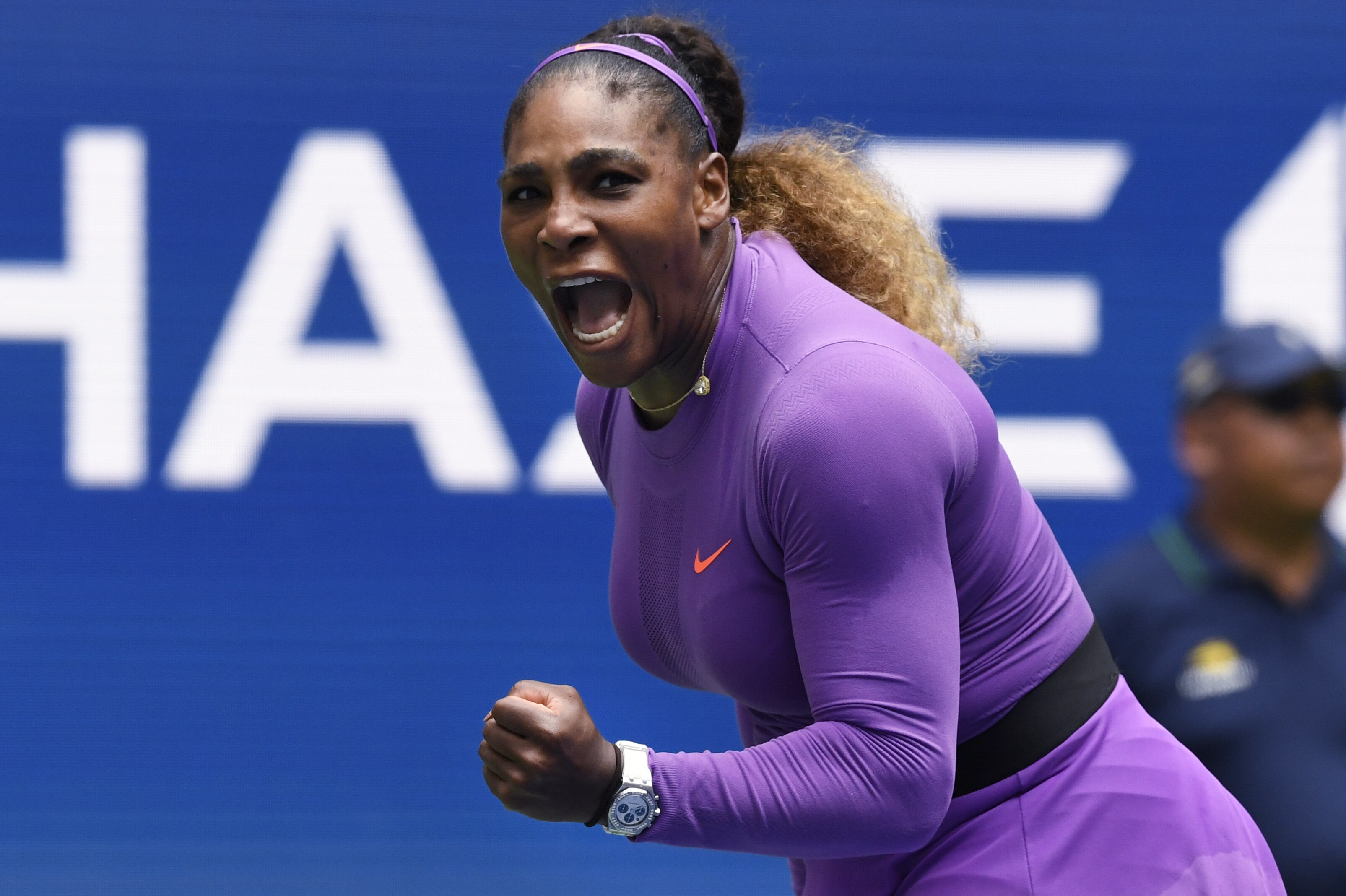 Us Open Tennis 2019 Results Serena Williams Roger Federer Advance To Quarters Bleacher Report Latest News Videos And Highlights