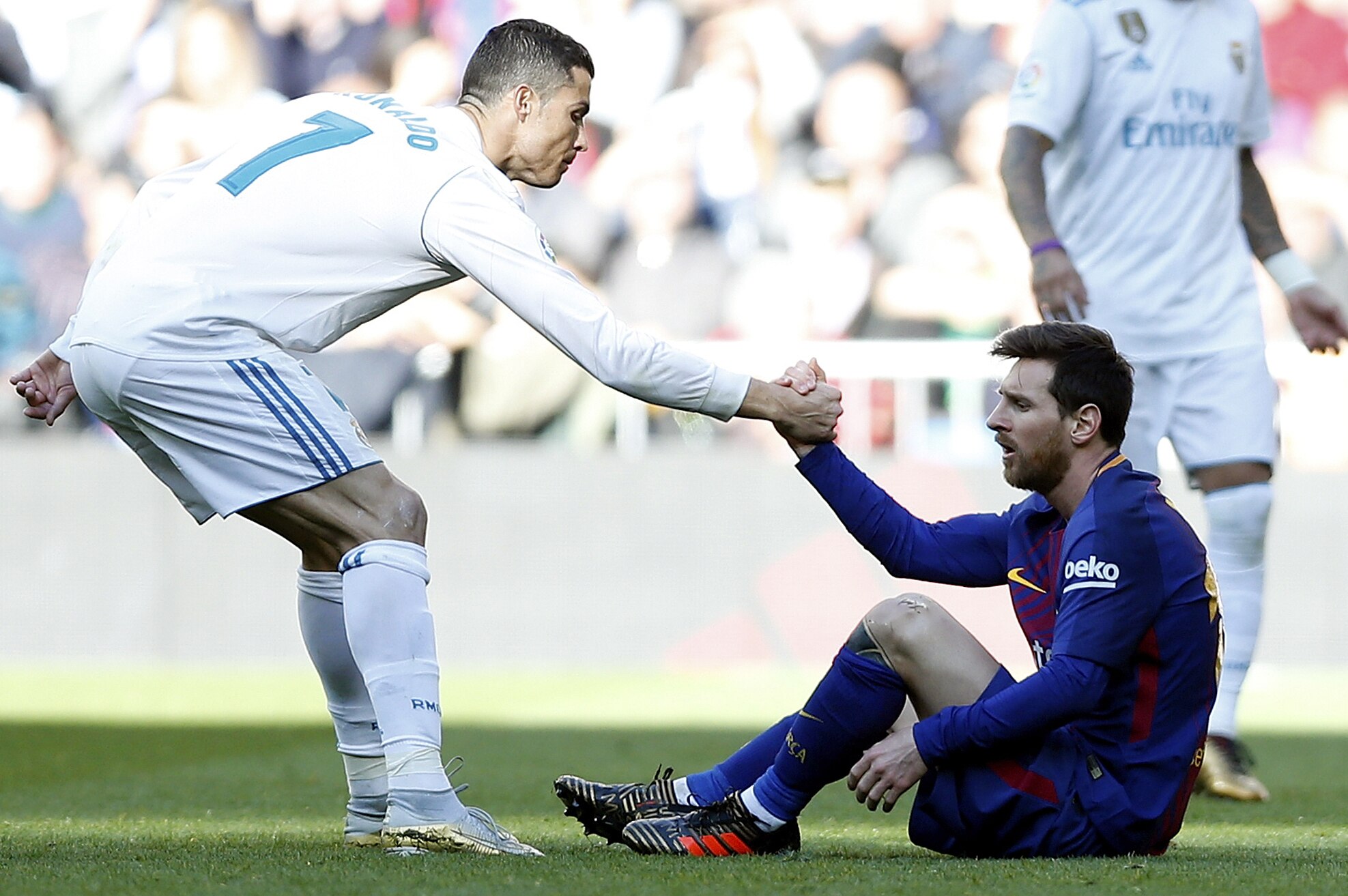 Lionel Messi Would Obviously Accept An Invite From Cristiano Ronaldo To Meet Bleacher Report Latest News Videos And Highlights