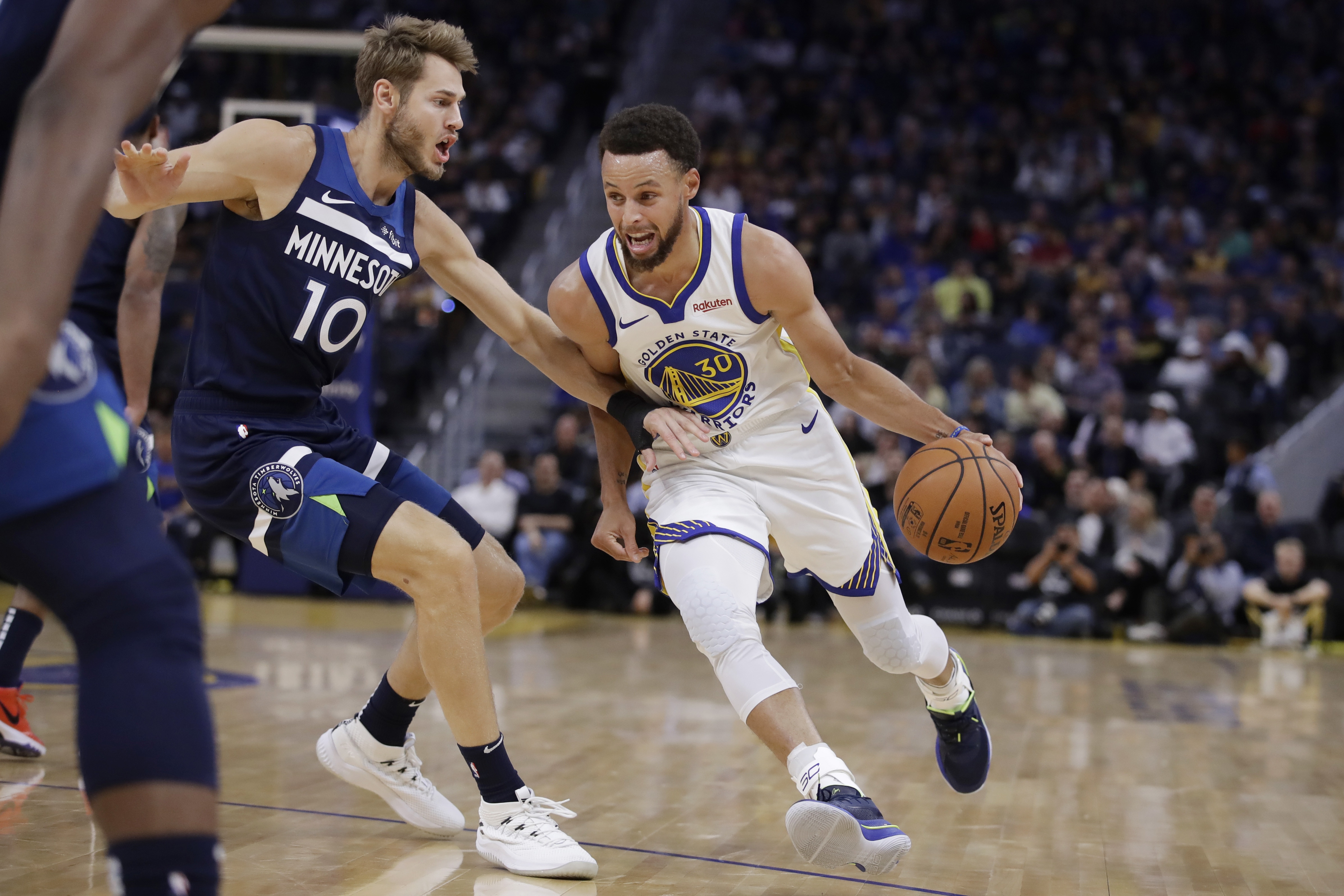 Stephen Curry Drops 40 Points As Warriors Top Timberwolves In Preseason Clash Bleacher Report Latest News Videos And Highlights