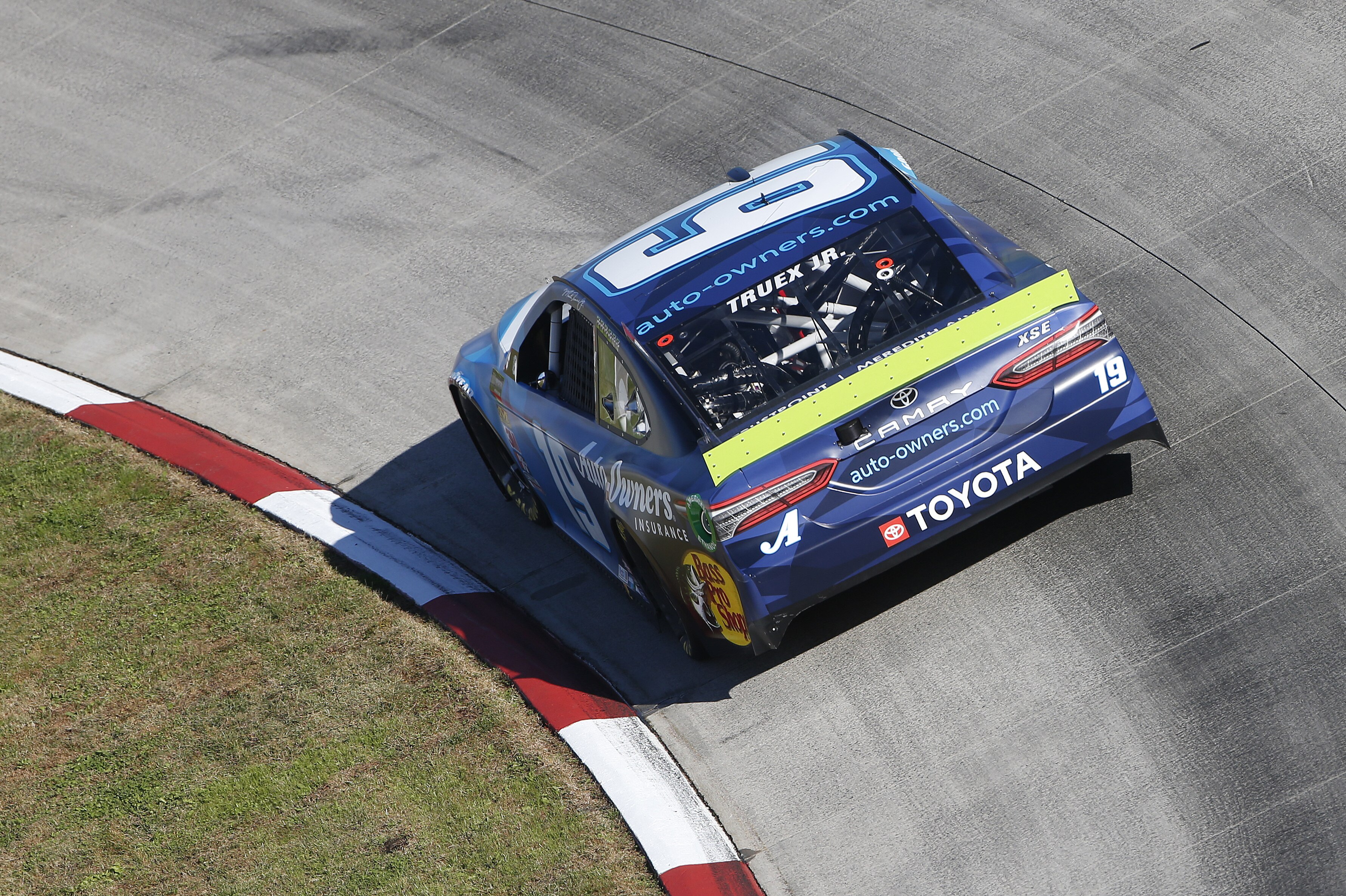 Nascar At Martinsville 2019 Results Martin Truex Jr Wins William Byron 2nd Bleacher Report Latest News Videos And Highlights
