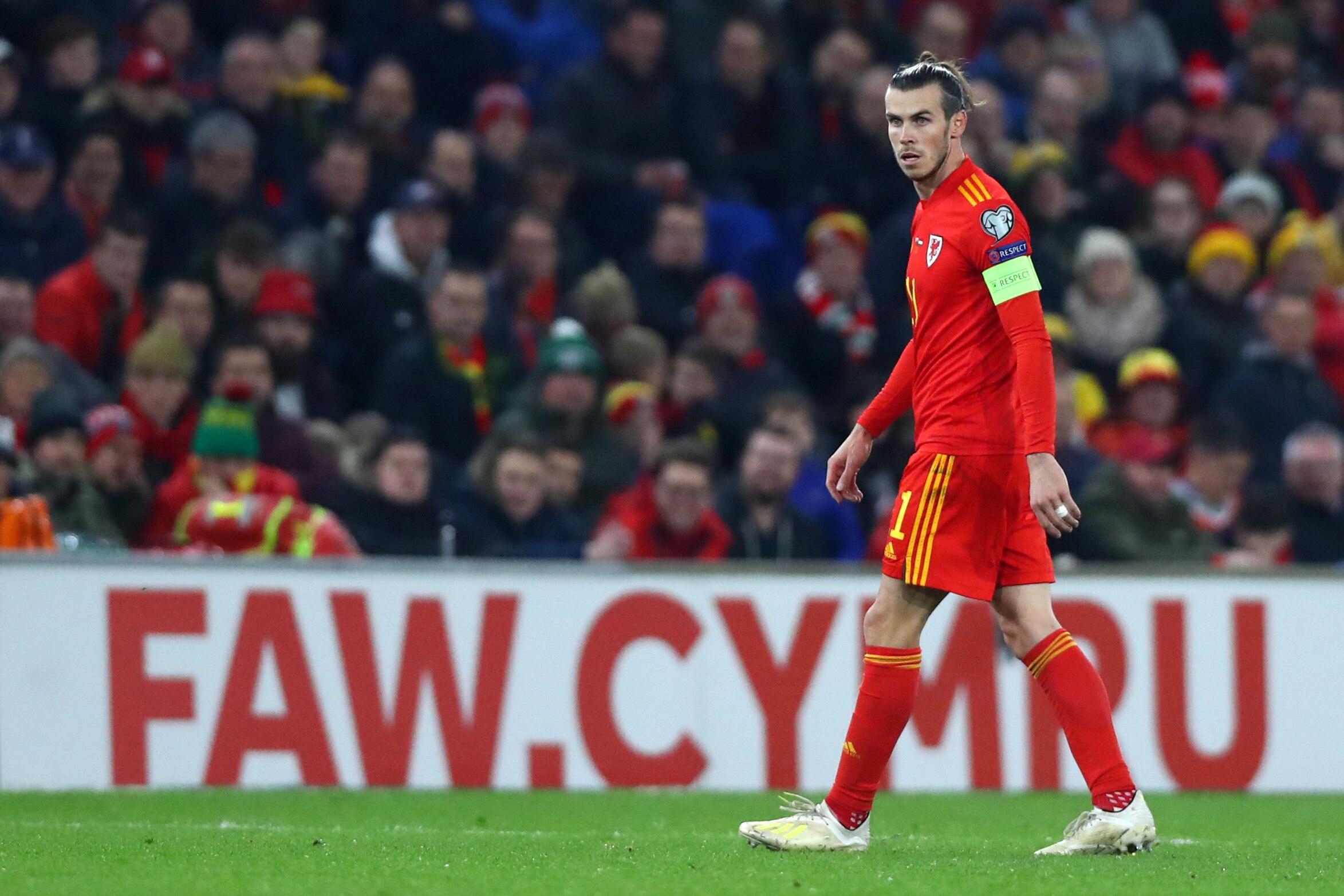 Gareth Bale S Agent Fires Back At Spanish Press Over Golf Flag Criticism Bleacher Report Latest News Videos And Highlights