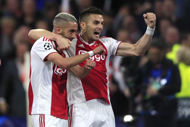 Dusan Tadic S Father Says Ajax Star Turned Down Manchester United Move Bleacher Report Latest News Videos And Highlights