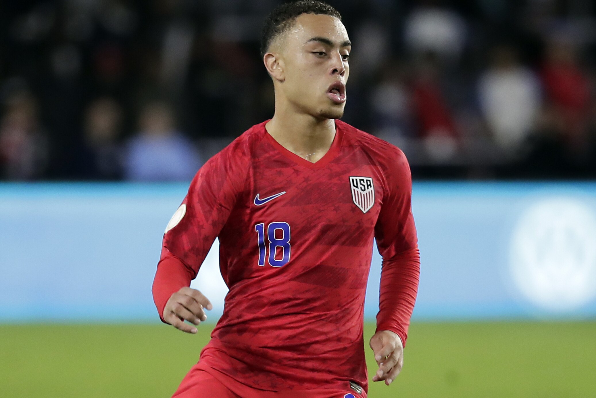 Sergino Dest Leaves Ajax Camp In Qatar For Amsterdam After Iran S Us Base Attack Bleacher Report Latest News Videos And Highlights