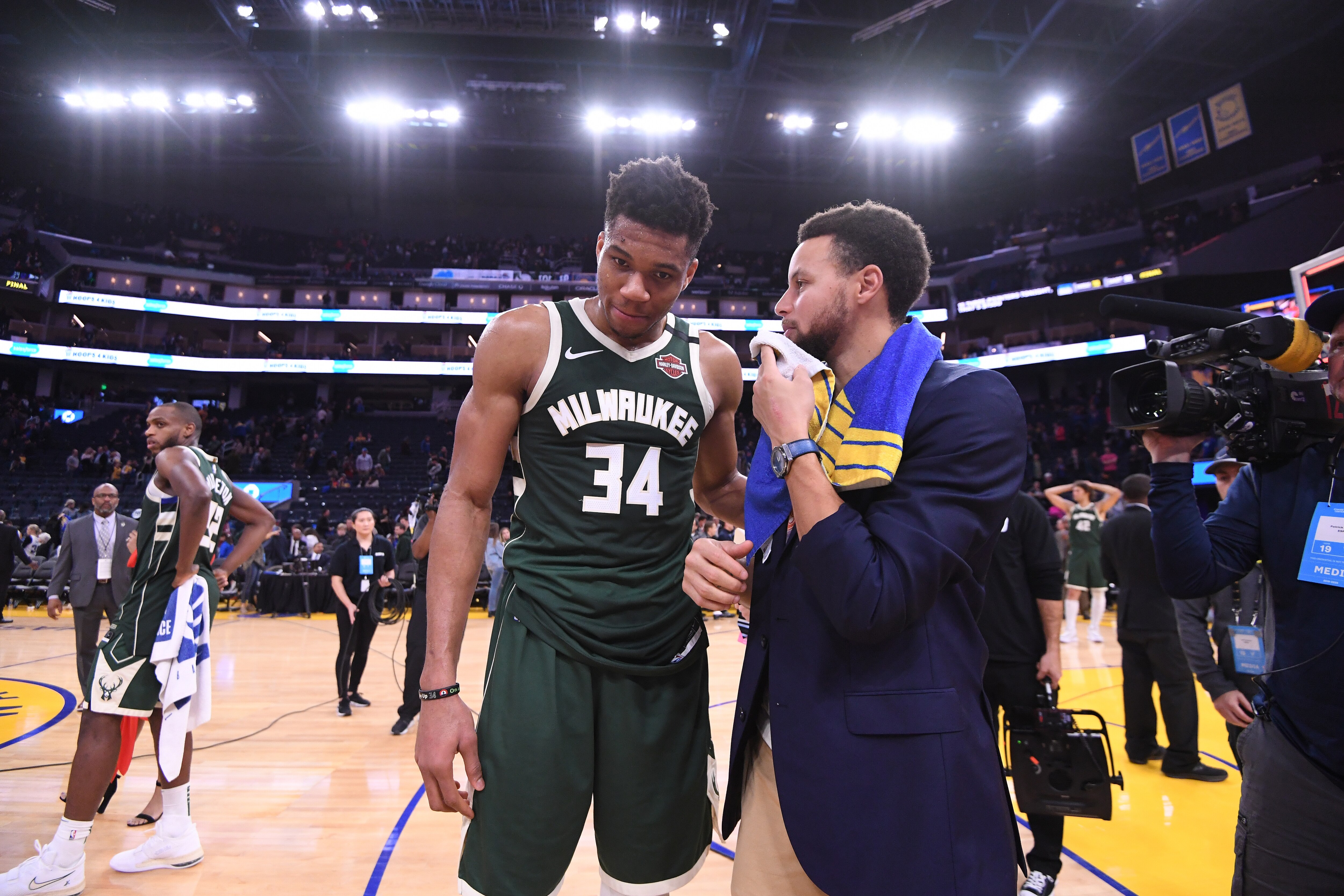 Stephen Curry Says He Asked Giannis To Play Pubg After Bucks Vs Warriors Game Bleacher Report Latest News Videos And Highlights