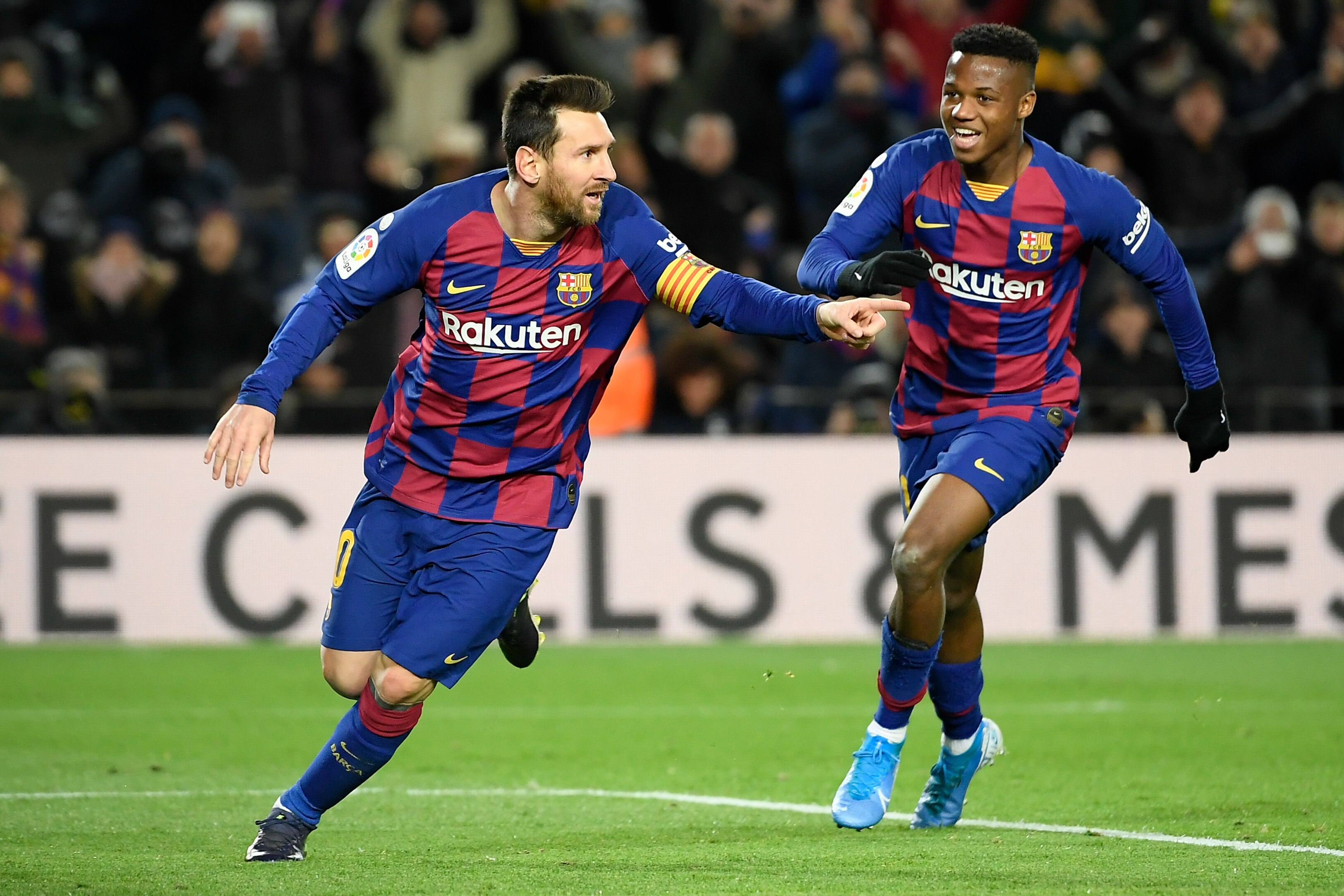 Lionel Messi S Late Goal Gives Barcelona Narrow Win Vs Granada Bleacher Report Latest News Videos And Highlights