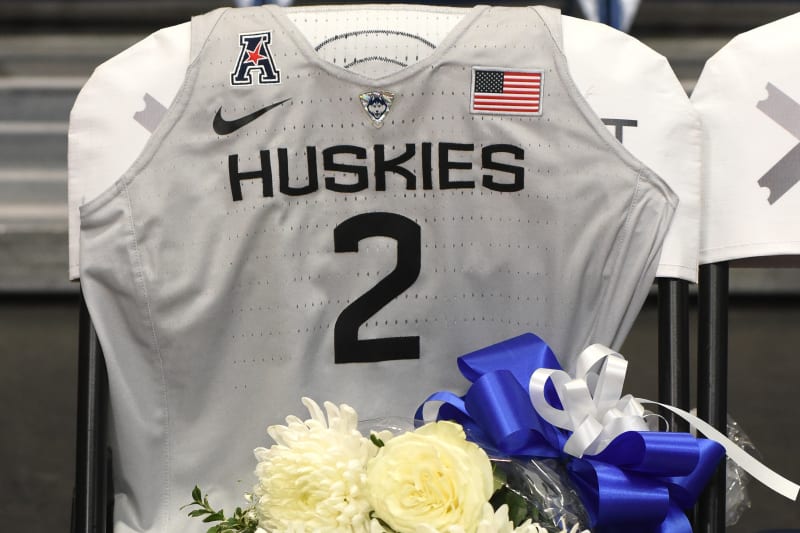 uconn jersey