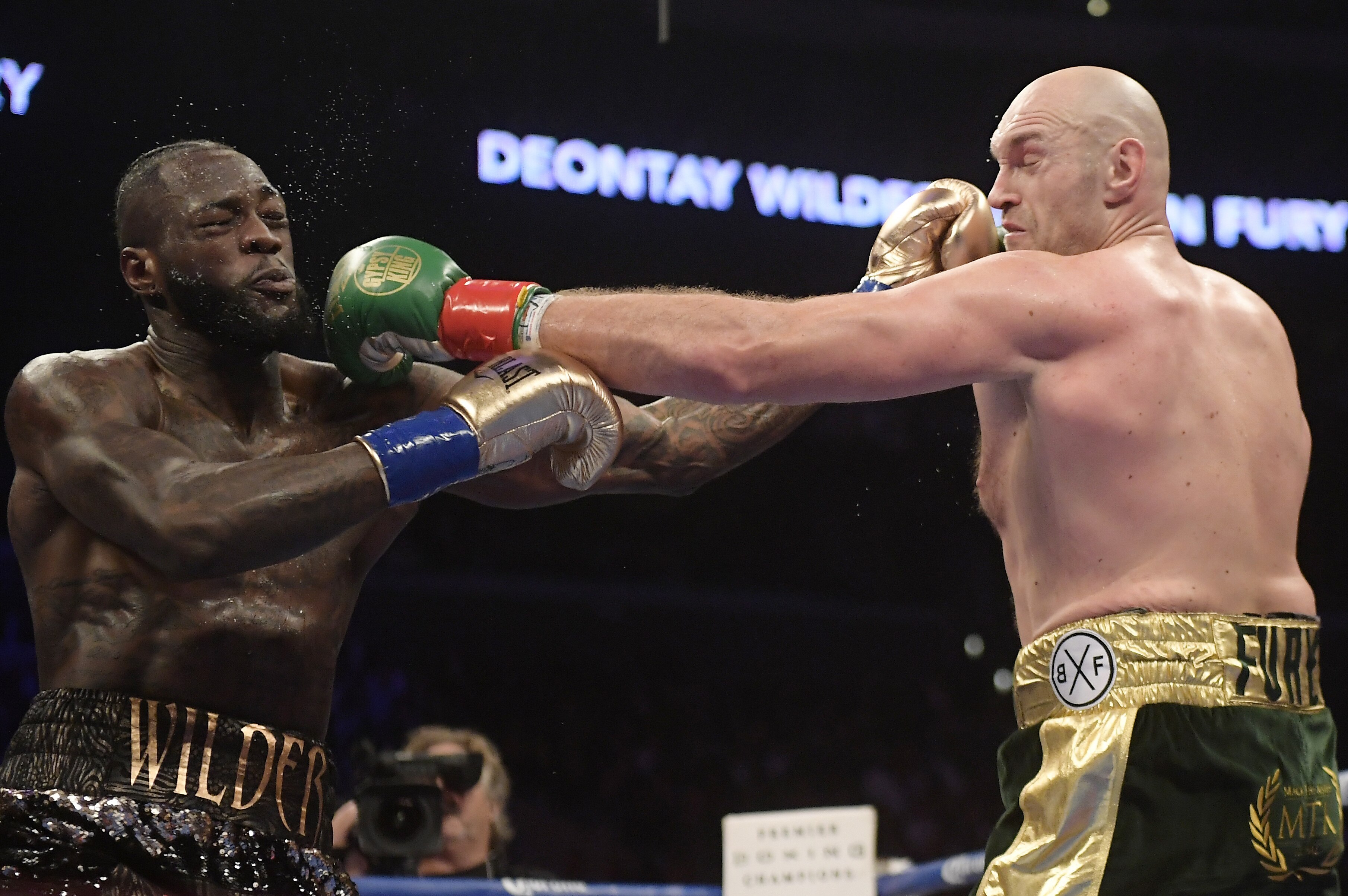Latest Odds And Predictions For Deontay Wilder Vs Tyson Fury 2 Rematch Bleacher Report Latest News Videos And Highlights Tyson fury, the gypsy king, avenged the previous showdown between the two and handed deontay wilder the first loss of his boxing career late on saturday night in las vegas. deontay wilder vs tyson fury 2 rematch