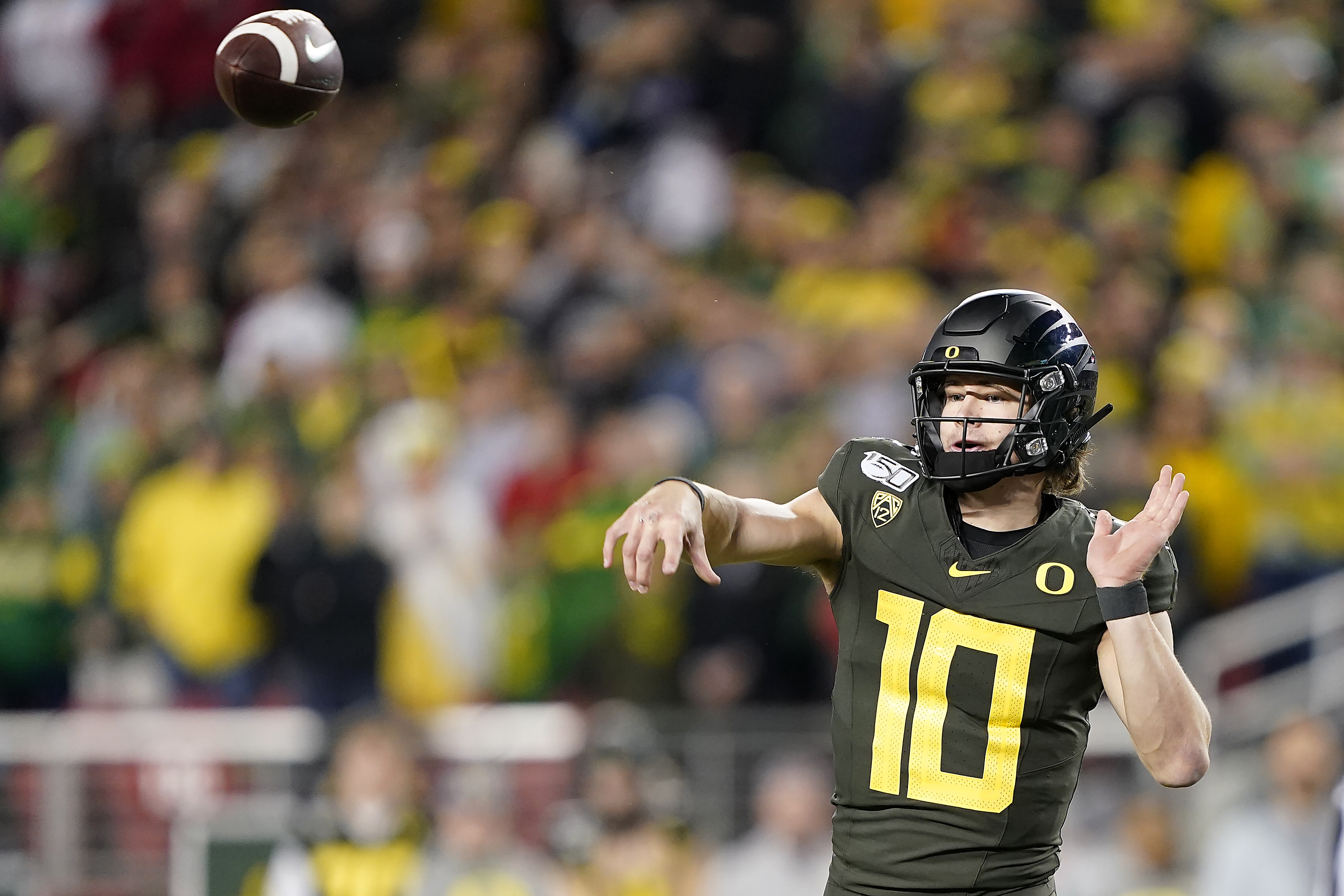 Justin Herbert Reportedly Expected To Throw At 2020 Nfl Combine Bleacher Report Latest News Videos And Highlights