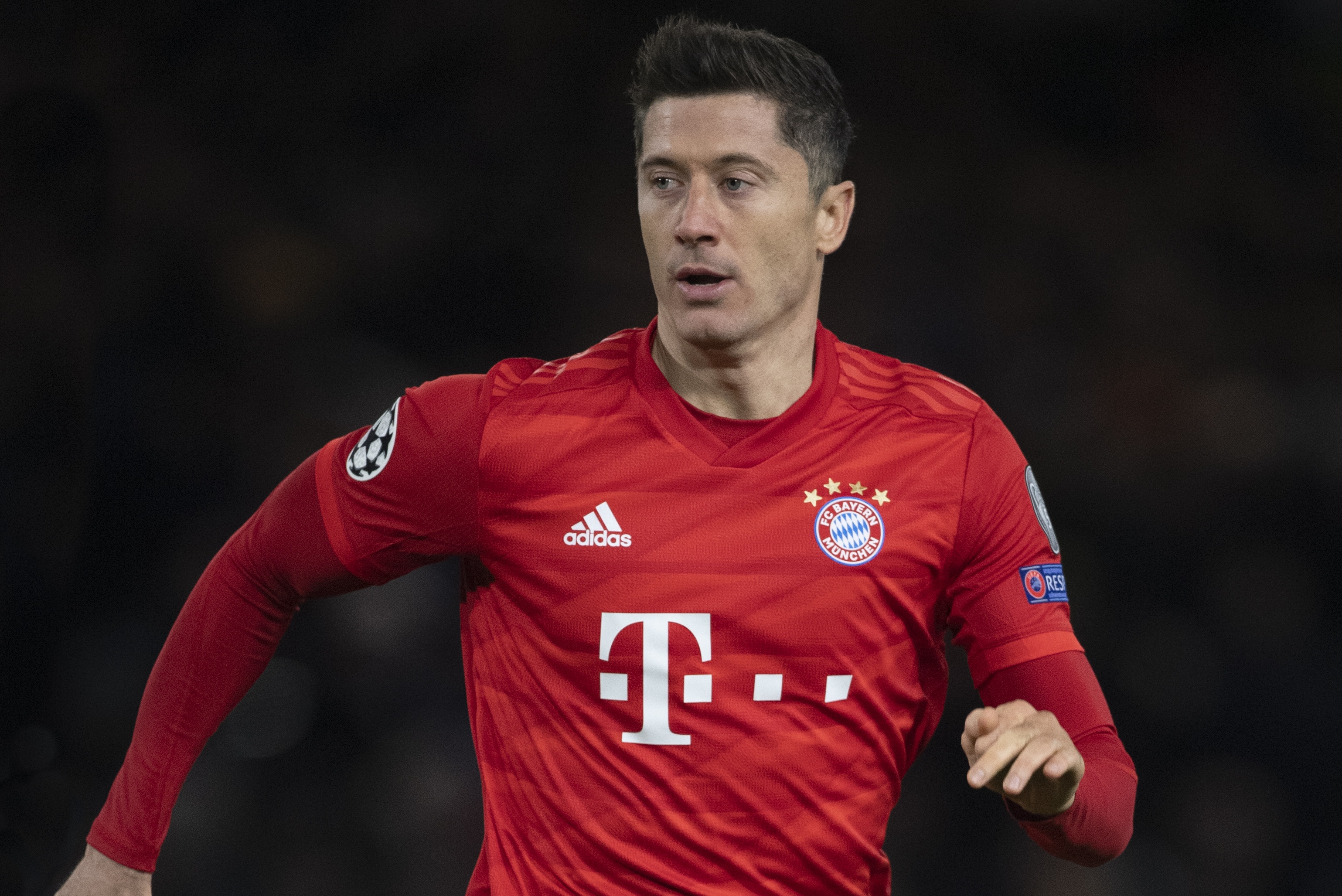 Robert Lewandowski Happy At Bayern Says Cristiano Ronaldo Wanted Him At Madrid Bleacher Report Latest News Videos And Highlights