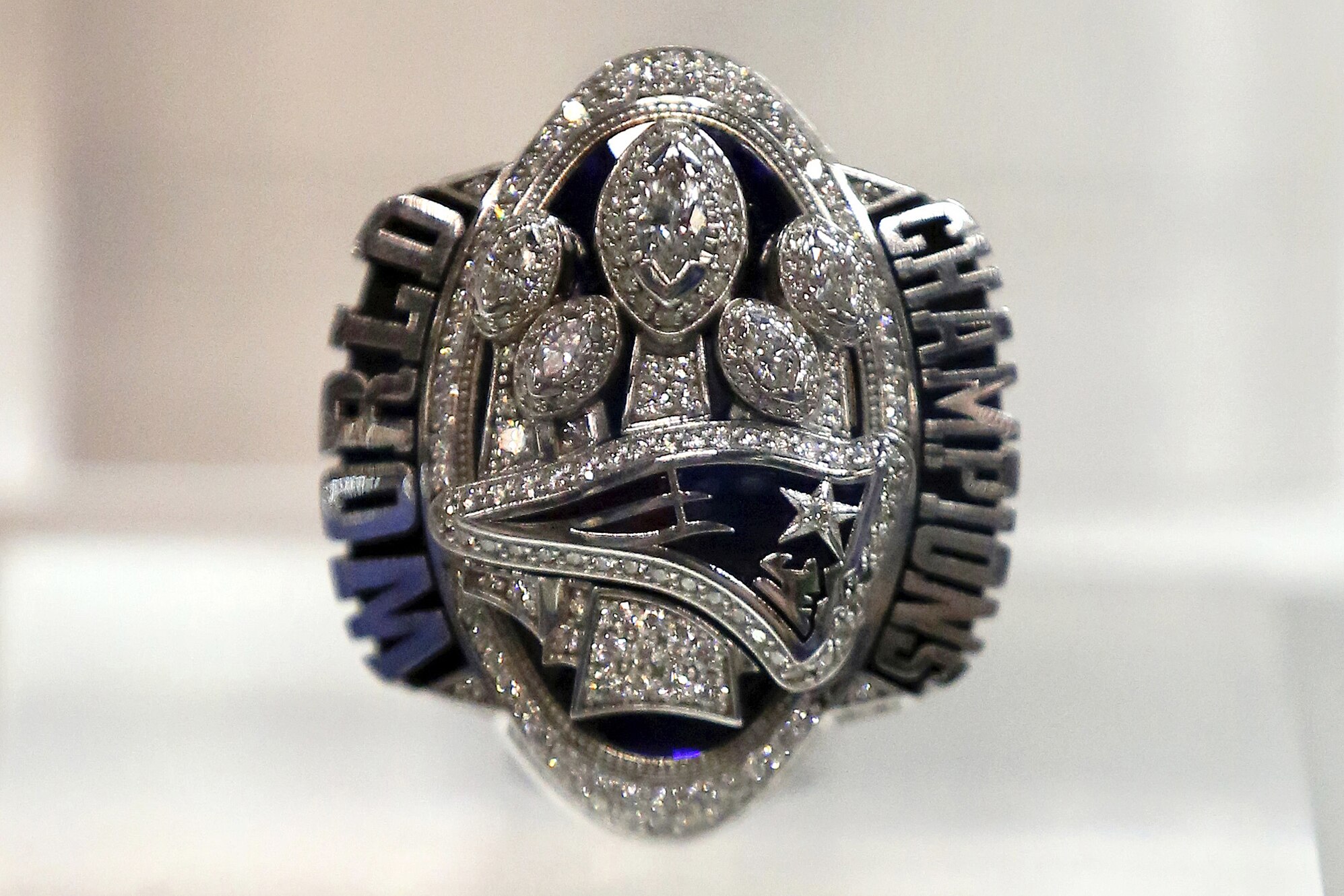 Robert Kraft S Patriots Super Bowl Li Ring Sells For 1 Million At Auction Bleacher Report Latest News Videos And Highlights