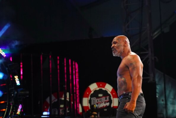 View Mike Tyson Vs Chris Jericho Aew Gif